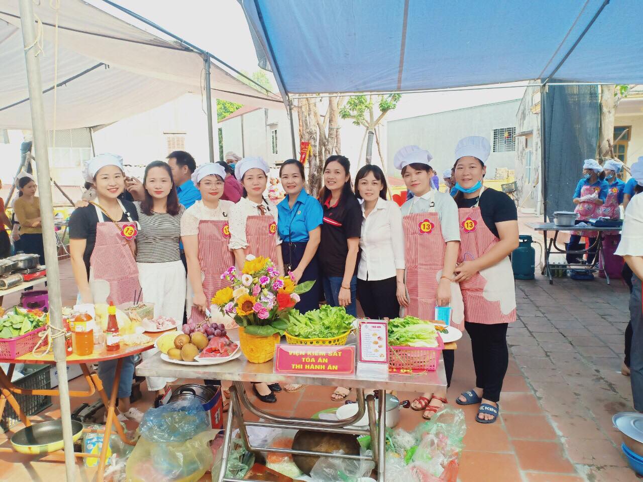 Ban nữ công khối nội chính huyện Yên Thế tham gia hội thi nấu ăn