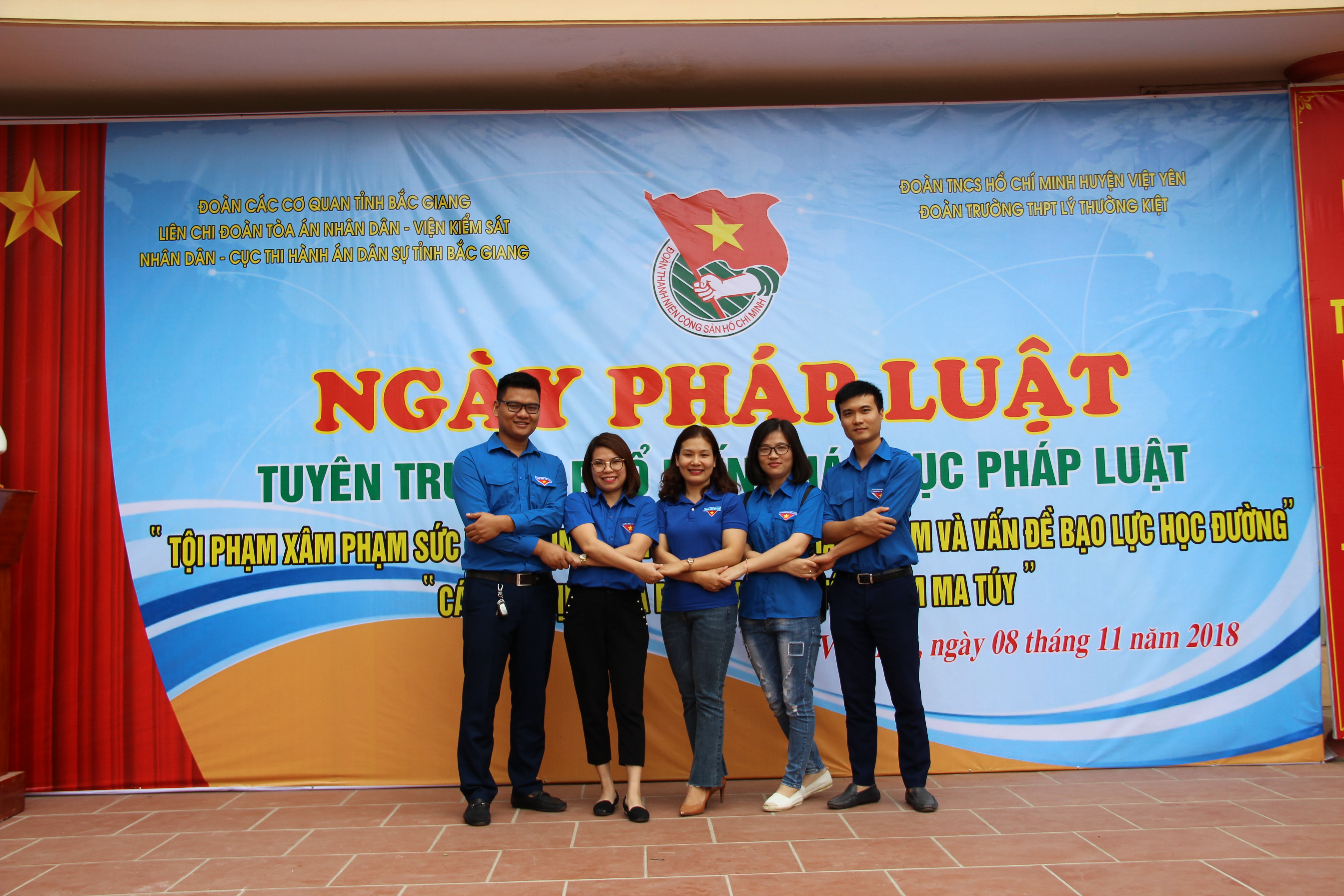 Đoàn thanh niên, Hội Luật gia Cục THADS tỉnh Bắc Giang phối hợp tổ chức tuyên truyền, PBGD pháp luật nhân Ngày pháp luật Việt Nam 09/11/2018