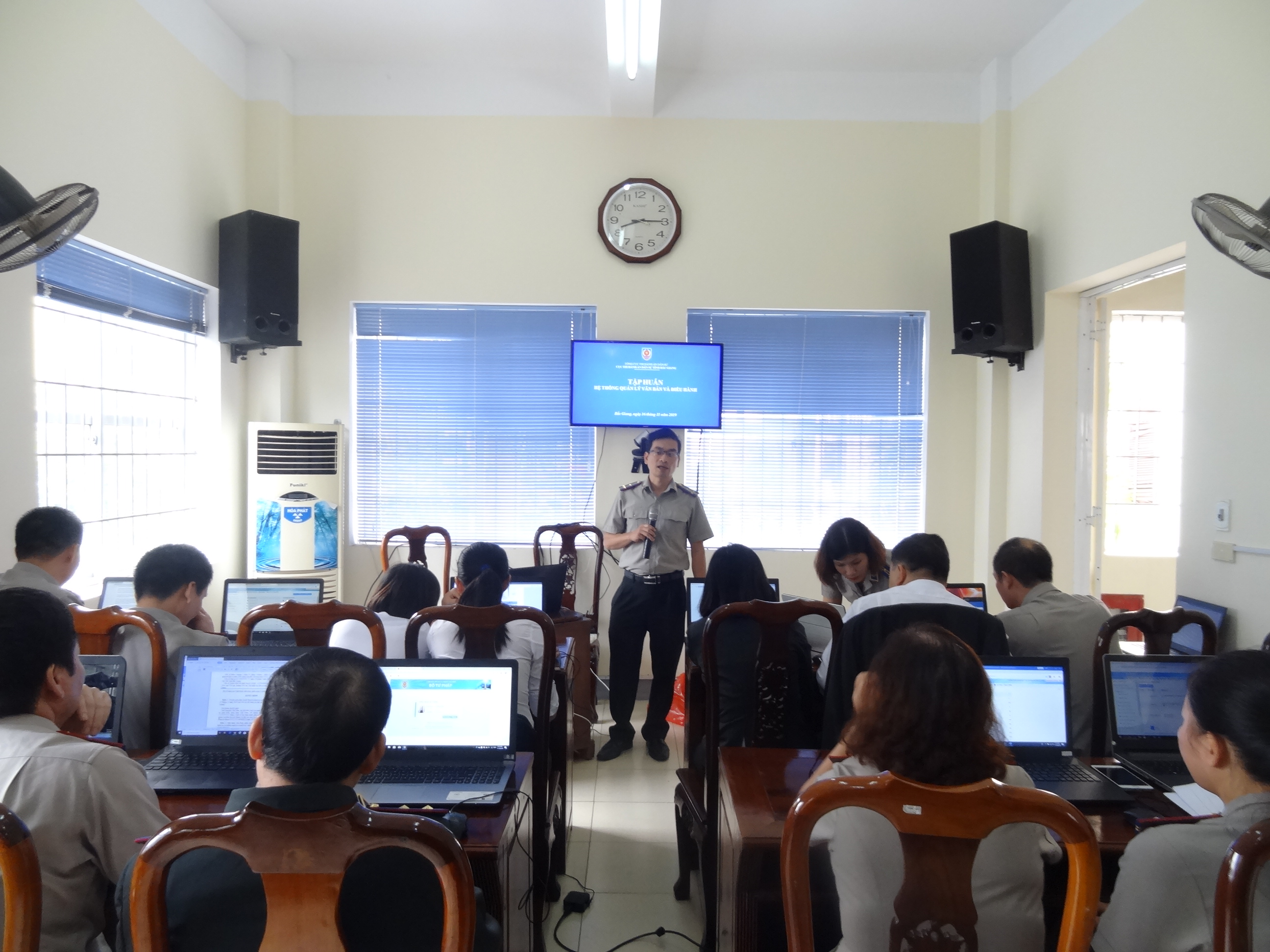 Bắc Giang tổ chức tập huấn sử dụng phần mềm Hỗ trợ trực tuyến THADS và phần mềm Hệ thống quản lý văn bản điều hành