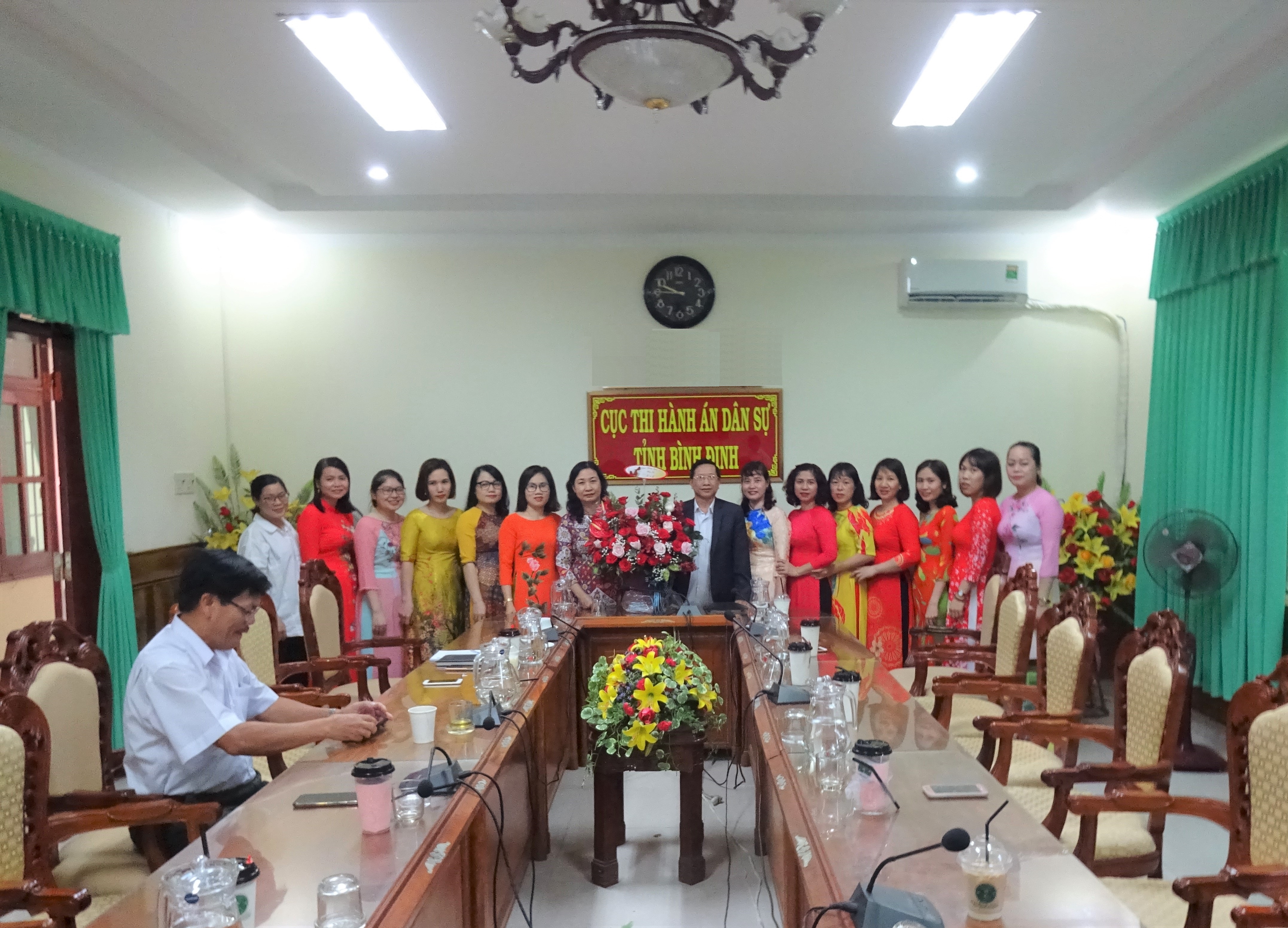 Lãnh đạo Cục THADS tỉnh gặp mặt nữ công chức, người lao động nhân ngày quốc tế phụ nữ 8.3