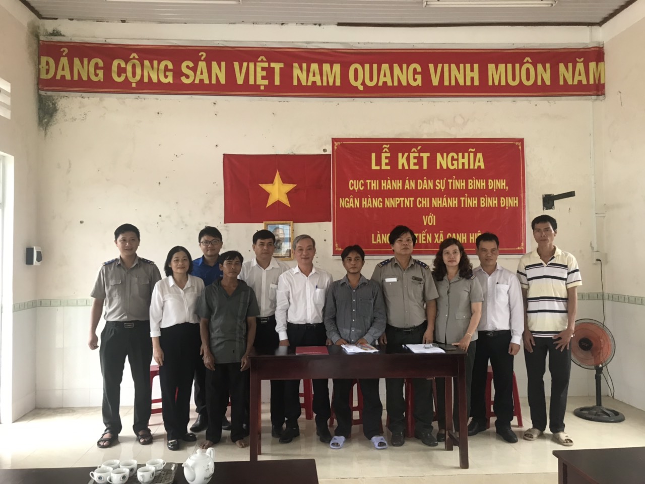 Cục THADS tỉnh Bình Định - Ngân hàng Nông nghiệp và Phát triển nông thôn Chi nhánh Bình Định có buổi làm việc với Ban Quản lý Làng Hiệp Tiến, xã Canh Hiệp huyện Vân Canh
