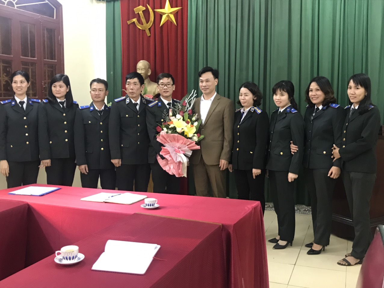 Công bố, trao quyết định bổ nhiệm Phó Chi cục trưởng Chi cục Thi hành án dân sự huyện Ninh Giang, tỉnh Hải Dương.