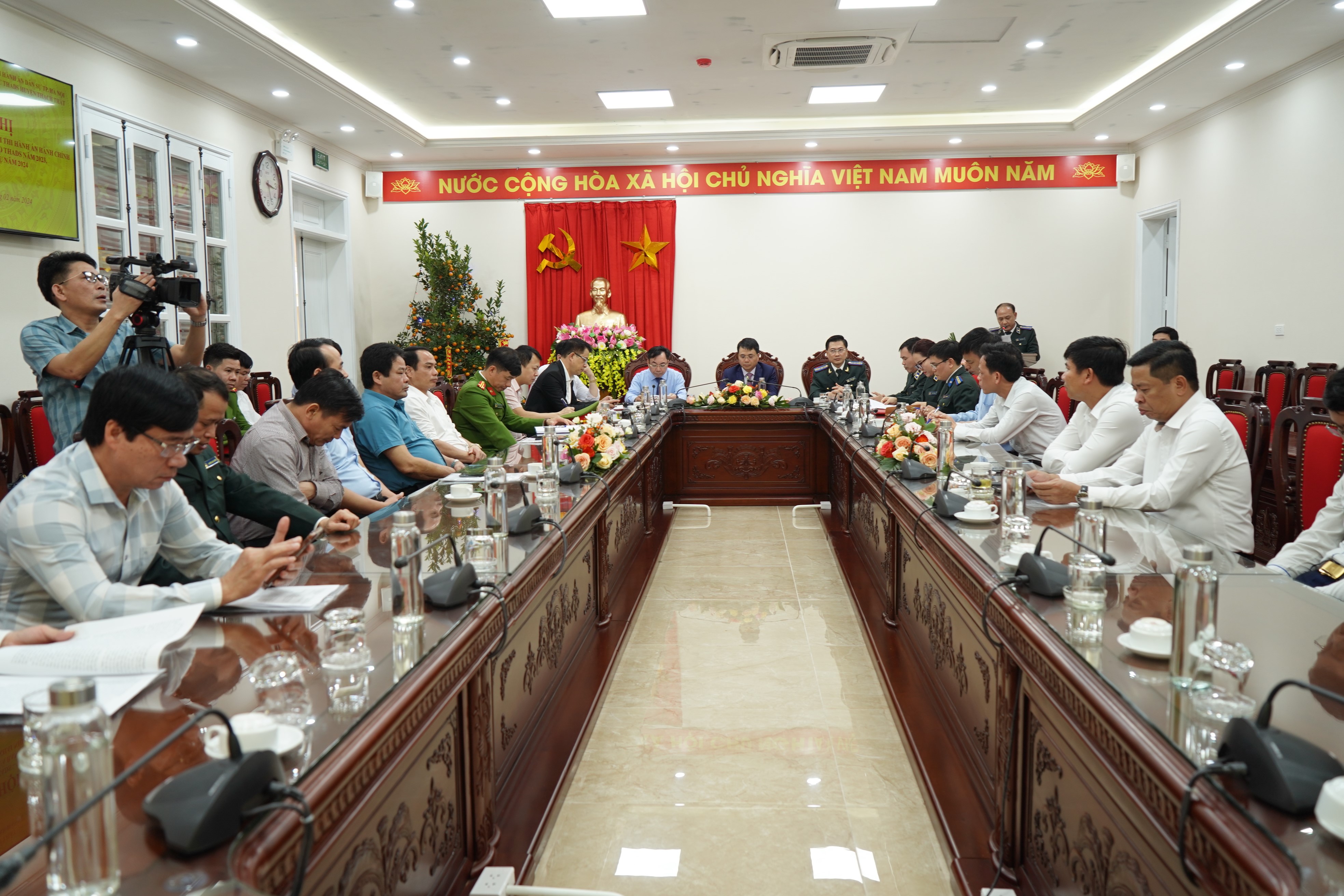 Hội nghị tổng kết công tác thi hành án dân sự, theo dõi thi hành án hành chính và hoạt động của Ban Chỉ đạo Thi hành án dân sự năm 2023,  triển khai nhiệm vụ công tác năm 2024 tại huyện Thạch Thất.