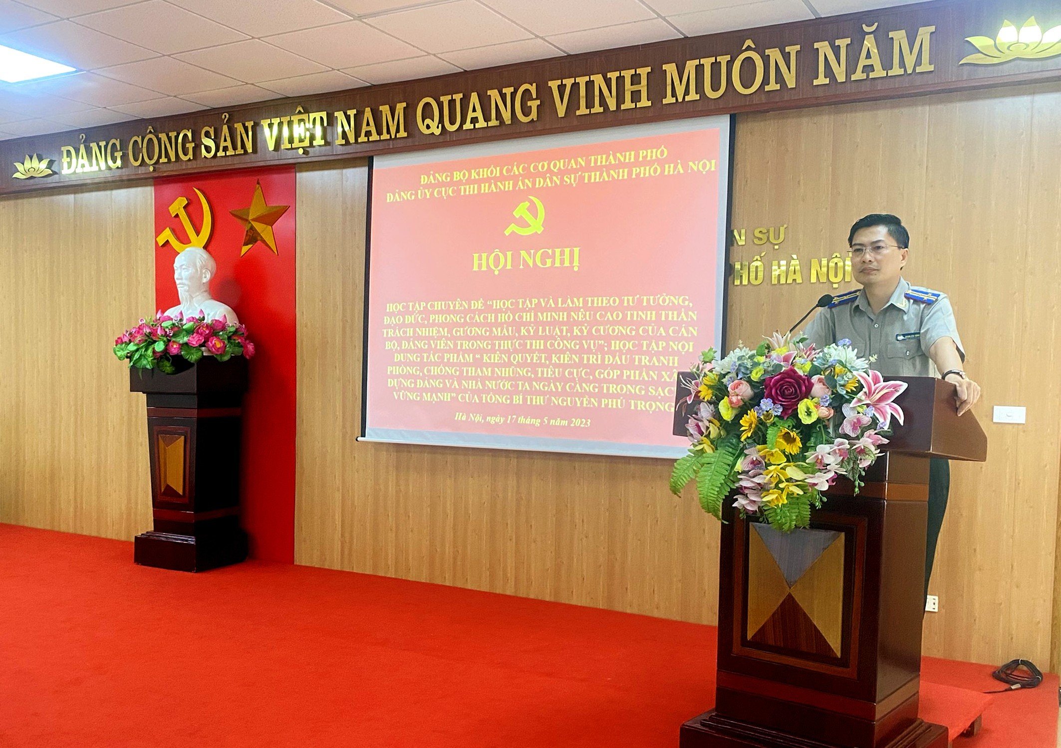 Đảng bộ Cục Thi hành án dân sự thành phố Hà Nội tổ chức Hội nghị học tập chuyên đề và trao thưởng các cá nhân có thành tích xuất sắc trong học tập và làm theo tư tưởng, đạo đức, phong cách Hồ Chí Minh