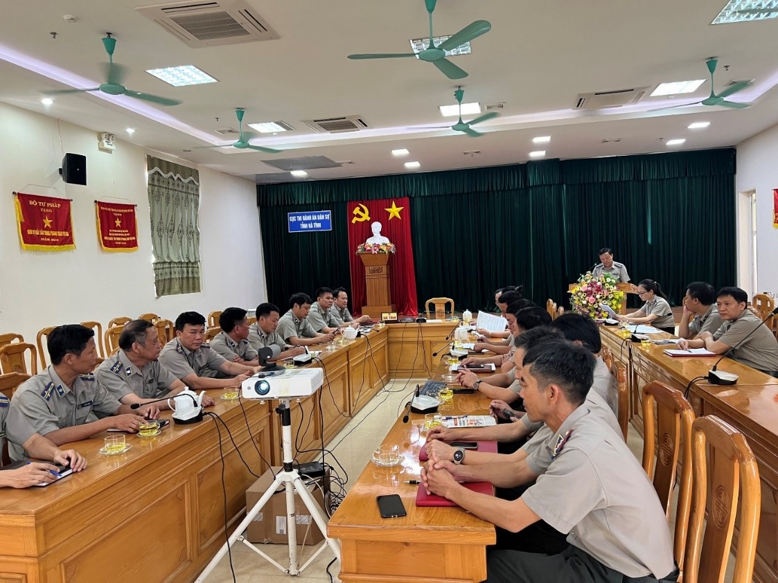 Cục Thi hành án dân sự tỉnh Hà Tĩnh tổ chức Hội nghị lấy phiếu tín nhiệm đối với Lãnh đạo Cục