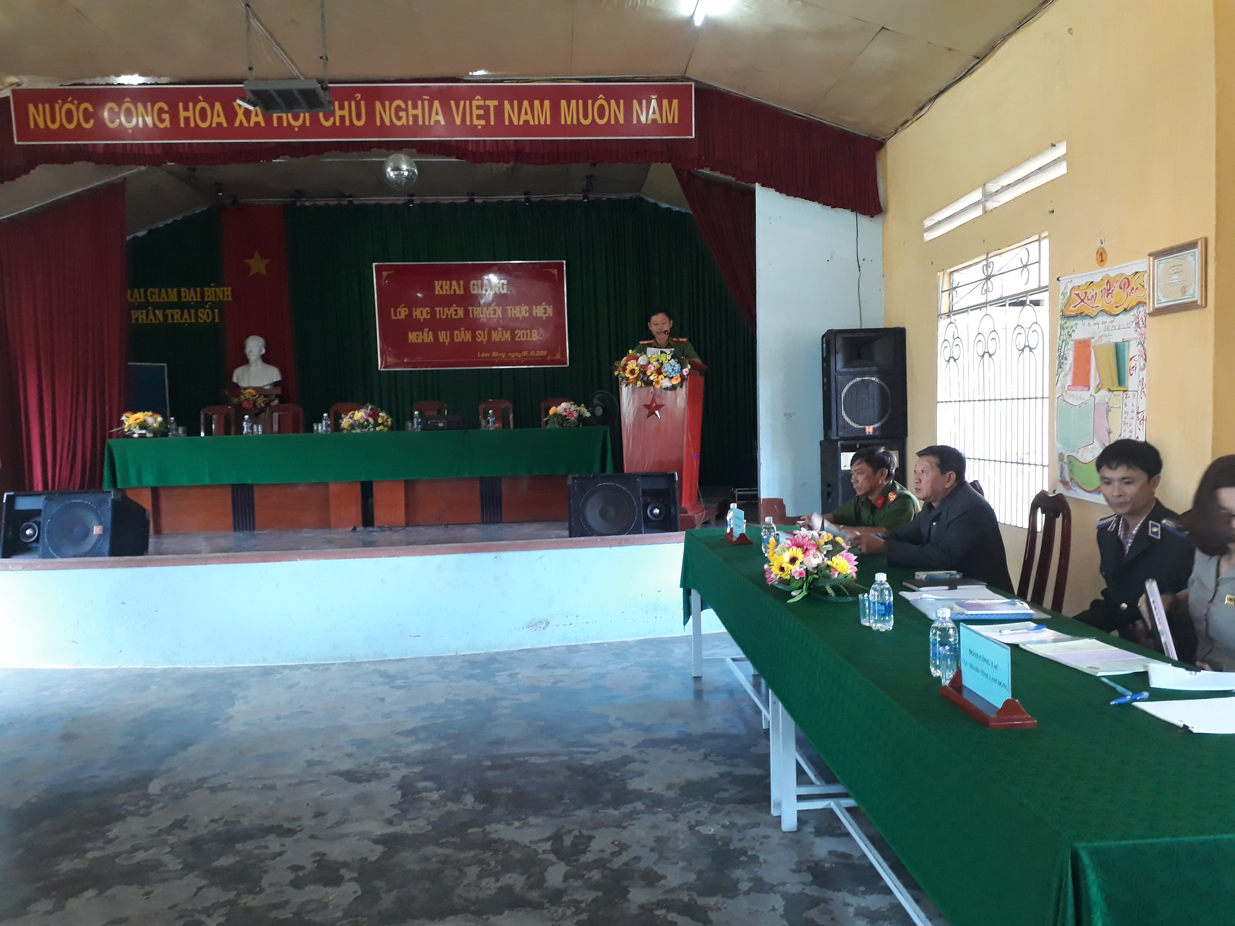 Cục Thi hành án dân sự tỉnh Lâm Đồng, phối hợp cùng Trại Giam Đại Bình tổ chức tuyên truyền pháp luật cho phạm nhân.