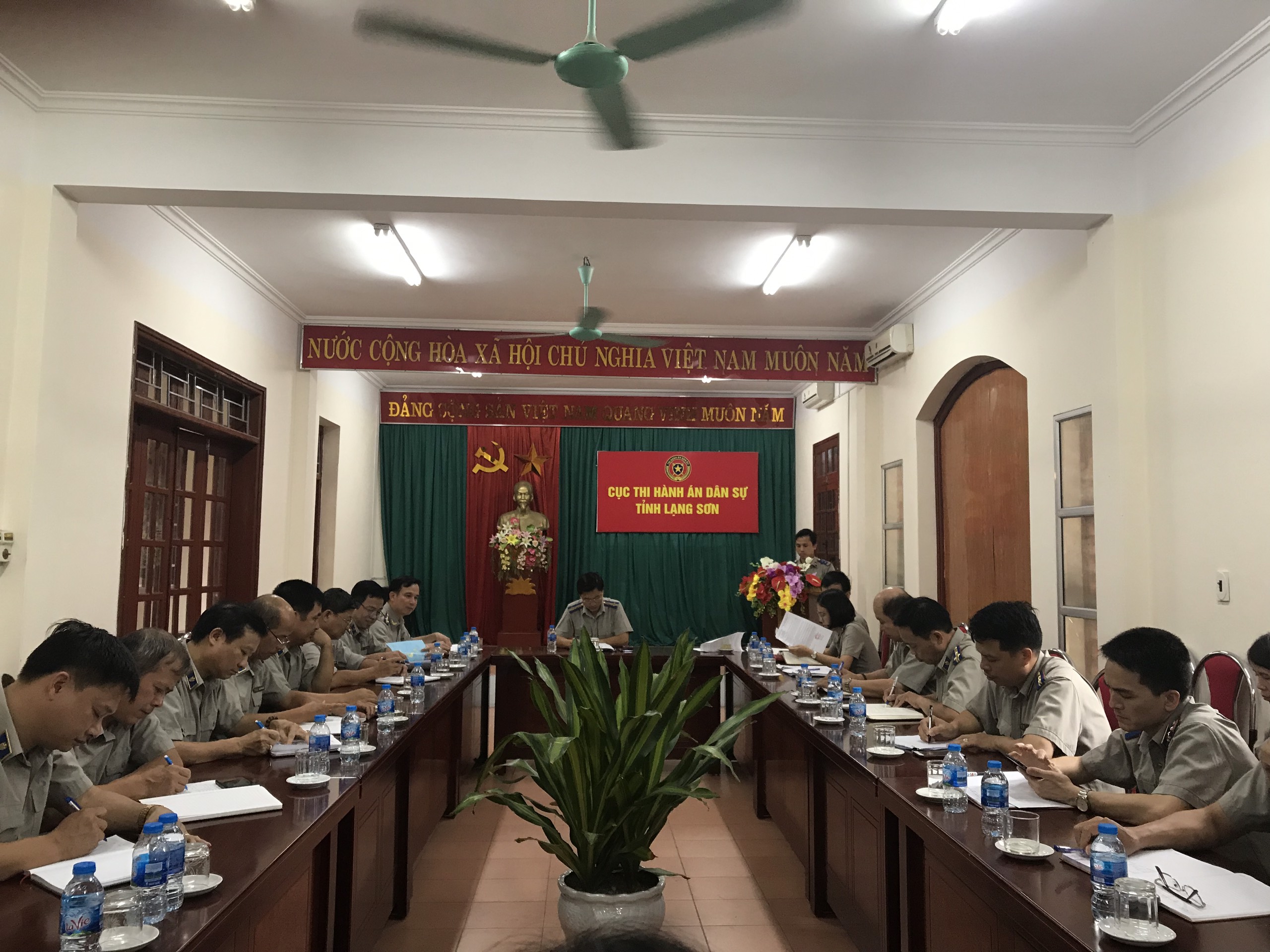 Chi bộ Cục Thi hành án dân sự tỉnh Lạng Sơn tổ chức sinh hoạt chuyên đề