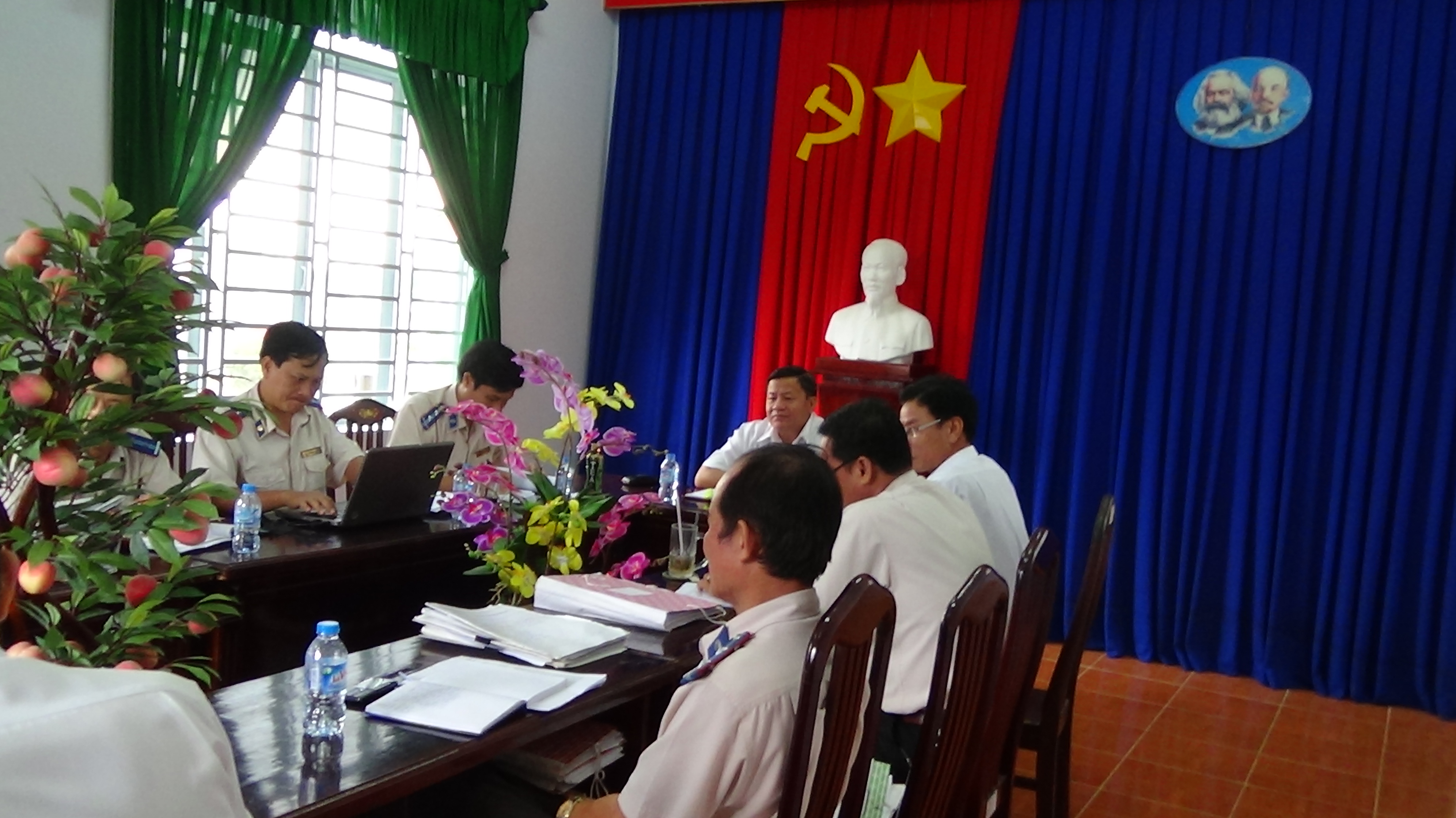 Cục trưởng Cục Thi hành án dân sự kiểm tra công tác thi hành án dân sự tháng 7 năm 2016 theo niên độ thi hành án dân sự tại Chi cục Thi hành án dân sự huyện Thủ Thừa