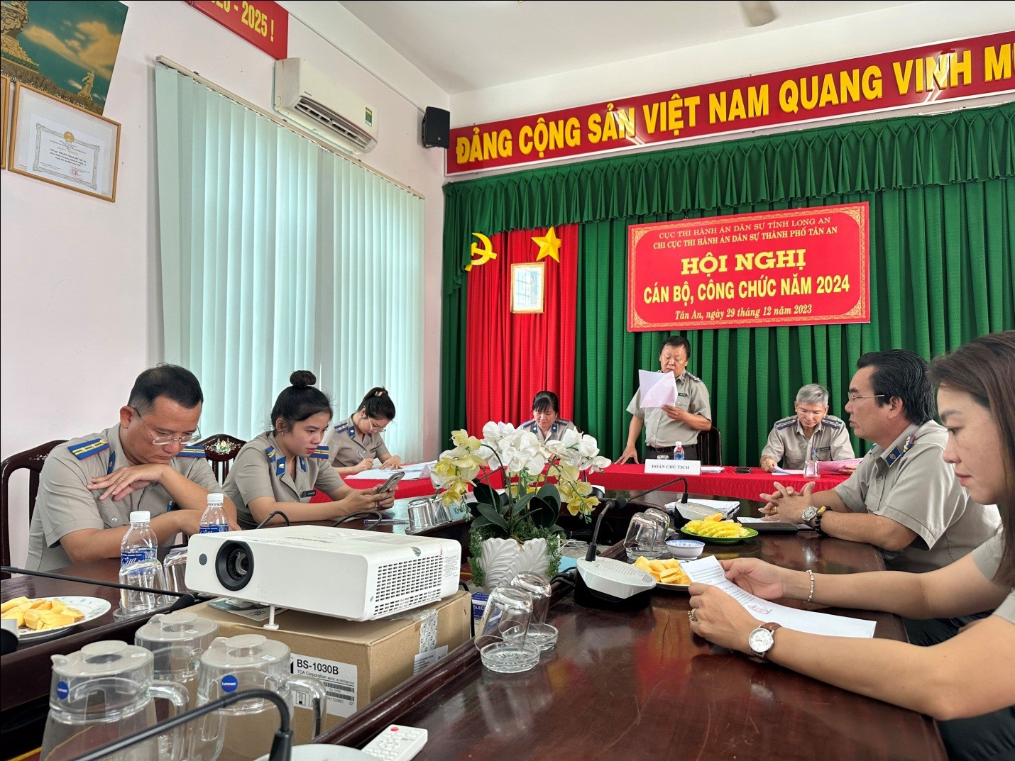 Công đoàn cơ sở Chi cục Thi hành án dân sự thành phố Tân An tổ chức Hội nghị Cán bộ công chức năm 2024.