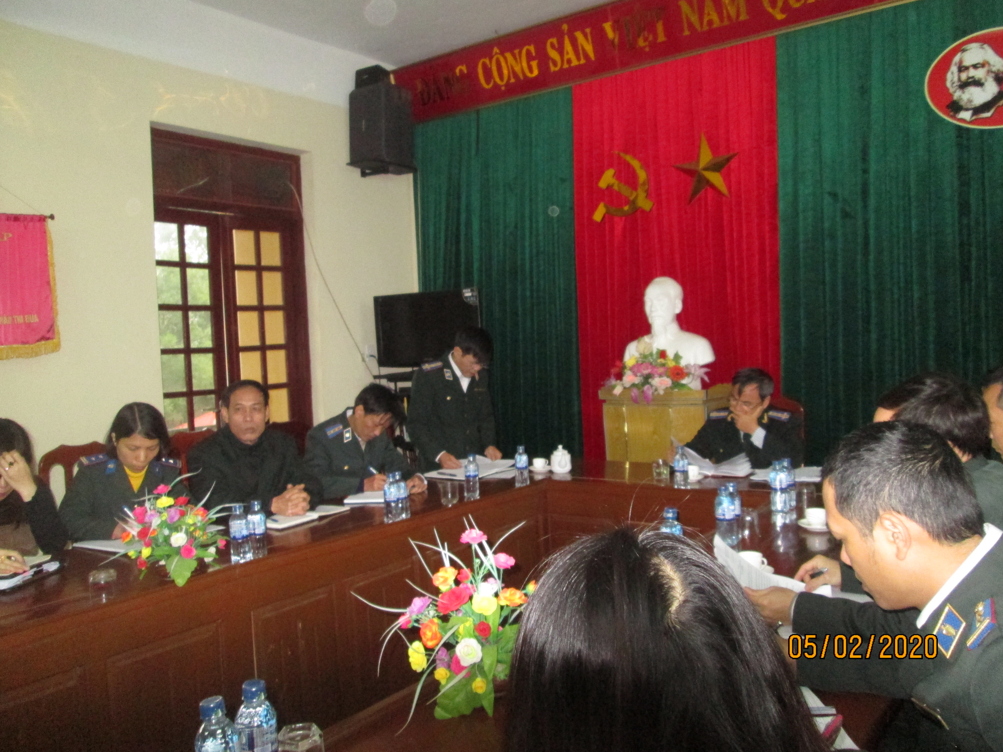 Chi bộ Cục Thi hành án dân sự tỉnh Ninh Bình tổ chức Hội nghị sinh hoạt Chi bộ mở rộng Triển khai Nghị quyết TW 7 khóa 12.