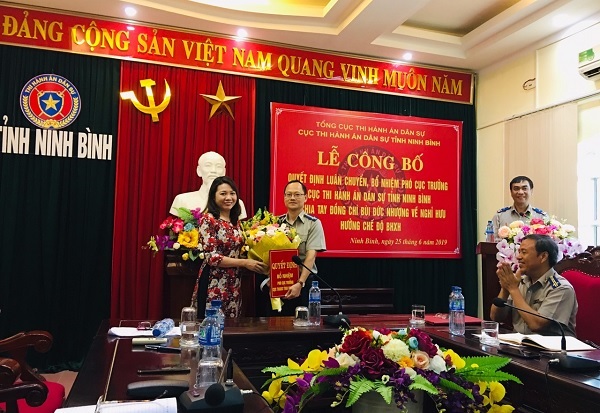 Công bố trao Quyết định điều động, bổ nhiệm Phó Cục trưởng Cục Thi hành án dân sự tỉnh Ninh Bình