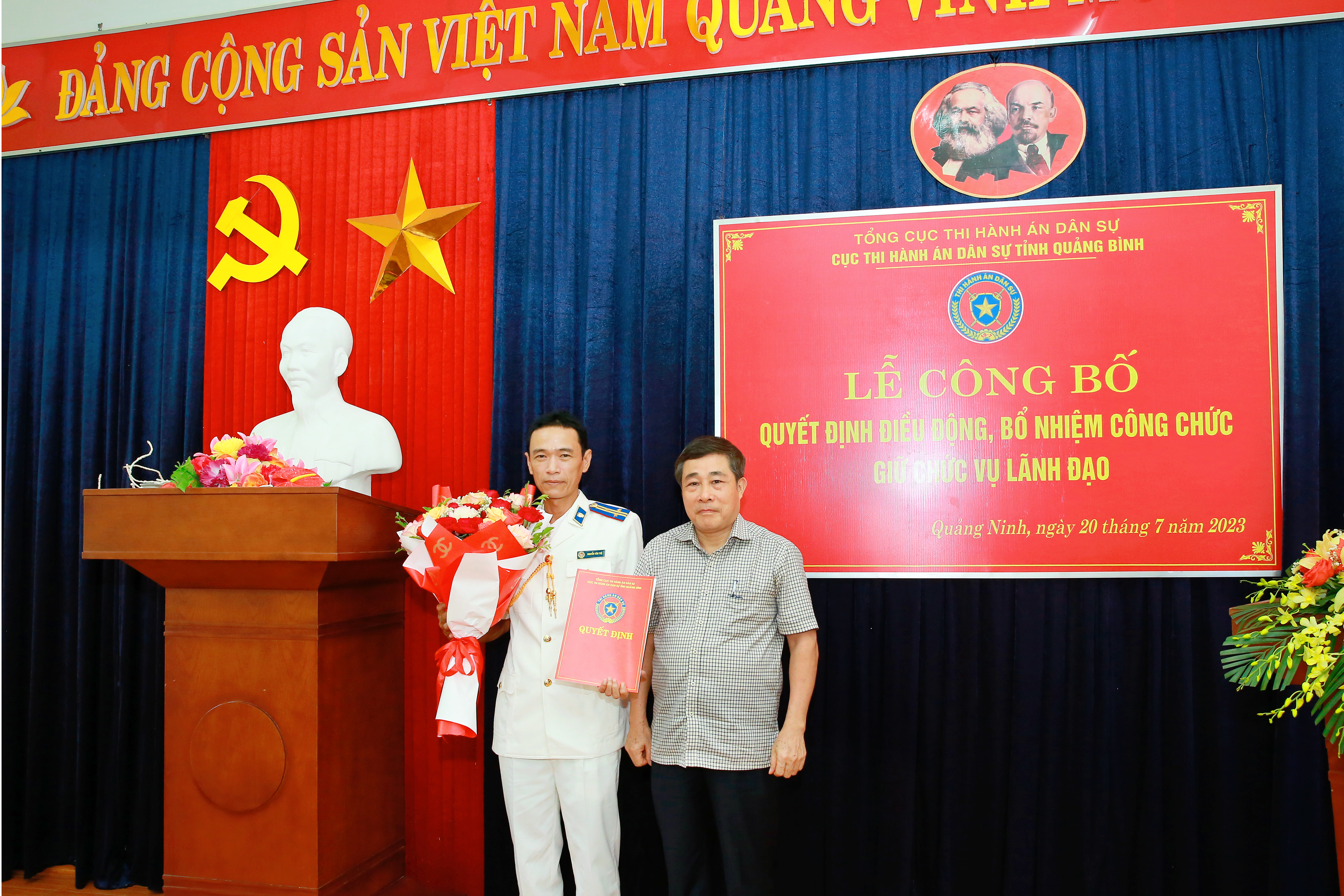 Lễ công bố quyết định điều động, bổ nhiệm Chi cục trưởng Chi cục THADS huyện Quảng Ninh