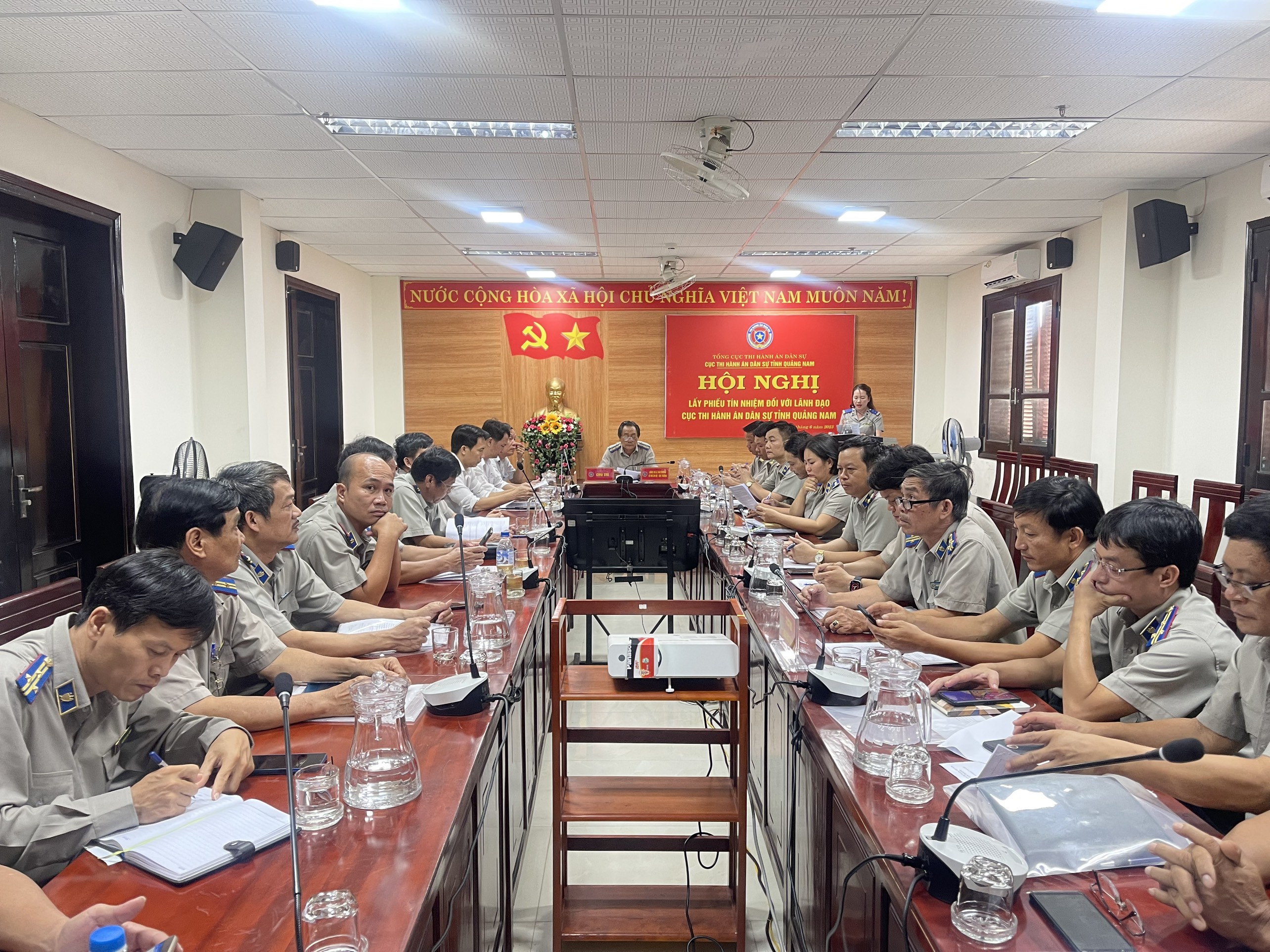 Hội nghị lấy phiếu tín nhiệm đối với Cục trưởng, các Phó Cục trưởng Cục Thi hành án dân sự tỉnh Quảng Nam