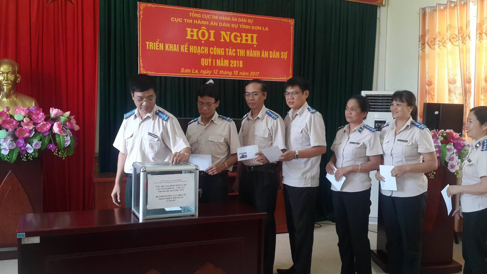 Cục THADS tỉnh Sơn La tổ chức phát động ủng hộ gia đình  đồng chí Lường Văn Khiếng bị ảnh hưởng của đợt  áp thấp nhiệt đới ngày 11/10/2017