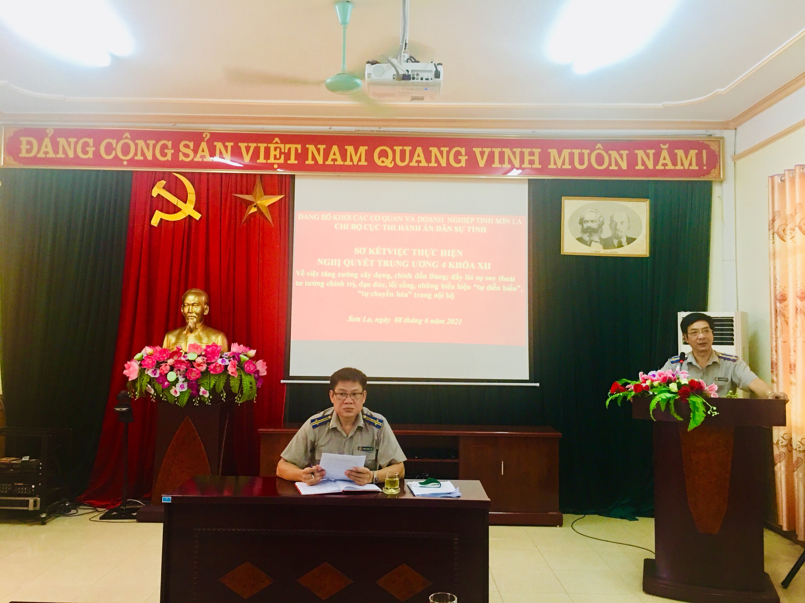 Chi bộ Cục Thi hành án dân sự tỉnh Sơn La tổ chức Hội nghị sơ kết việc thực hiện Nghị quyết ương 4  Khóa XII
