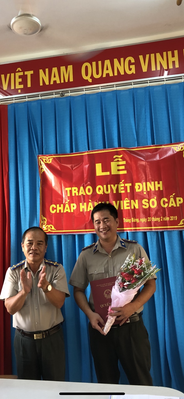 Công bố, trao Quyết định bổ nhiệm Chấp hành viên sơ cấp tại Chi cục Thi hành án dân sự huyện Trảng Bàng, tỉnh Tây Ninh