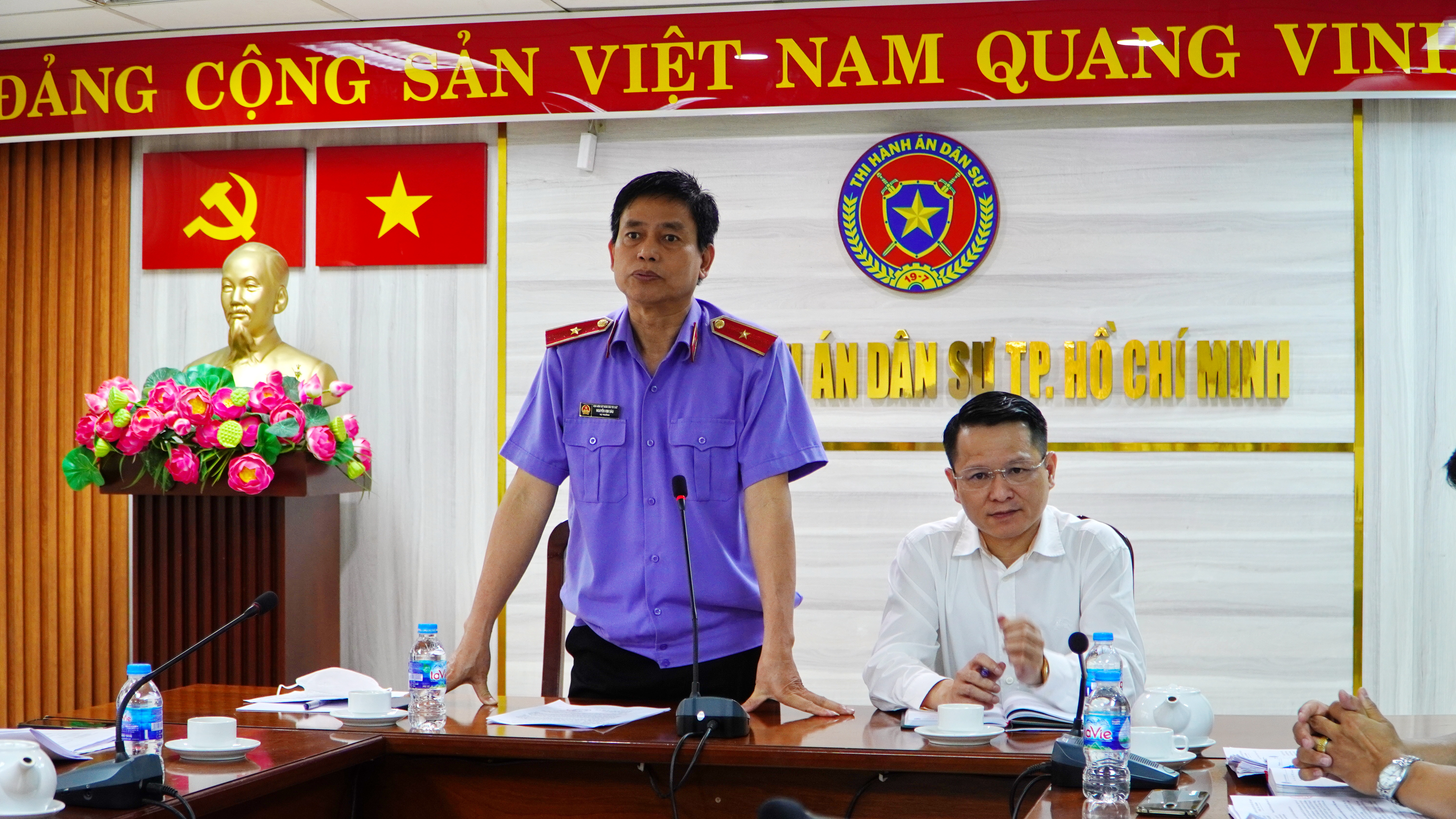 Vụ trưởng Vụ 11 VKSNDTC Nguyễn Kim Sáu làm việc tại Cục THADS TP.HCM