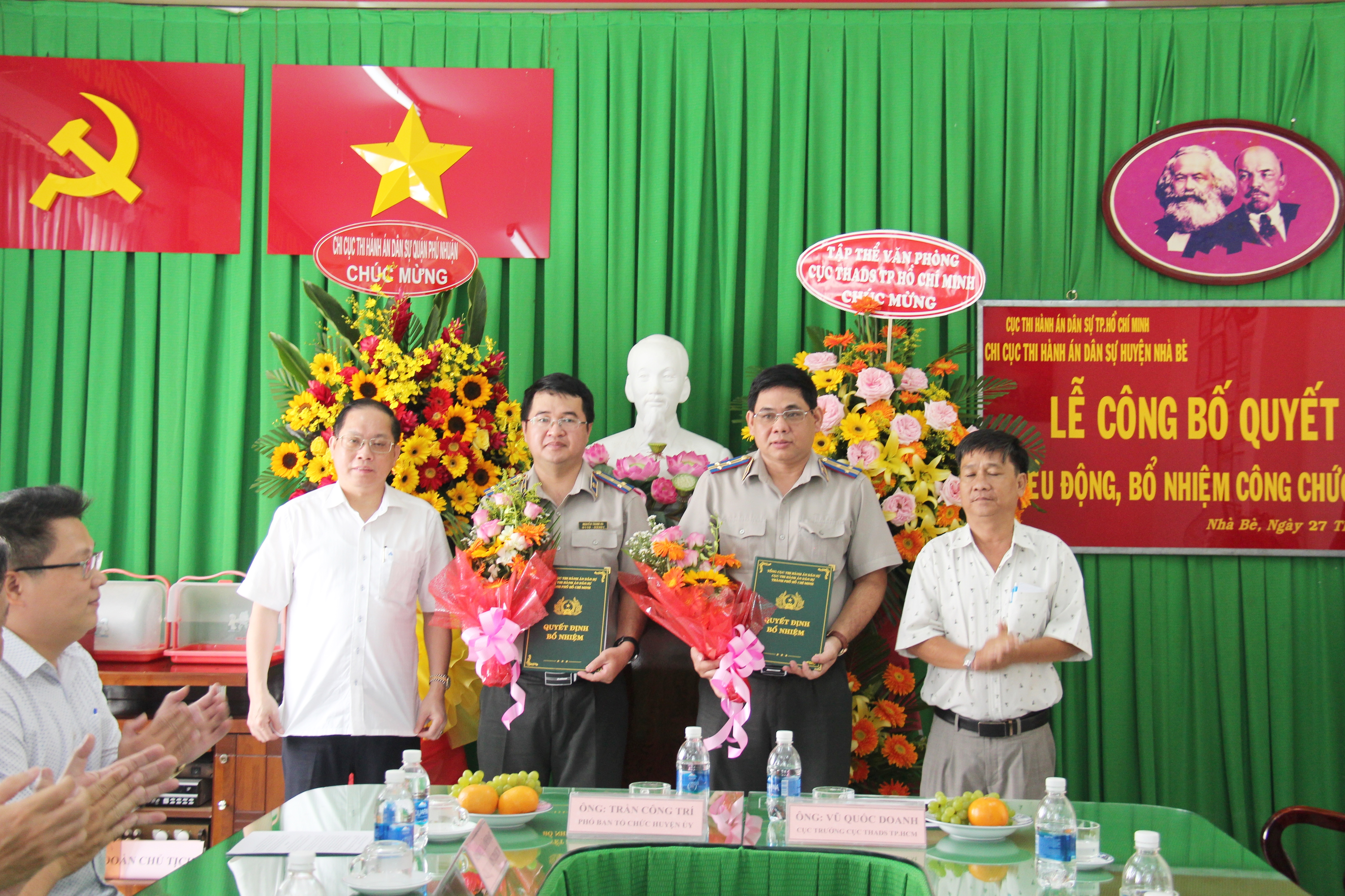 Thi hành án dân sự Thành phố Hồ Chí Minh công bố các Quyết định điều động, bổ nhiệm Chi cục trưởng