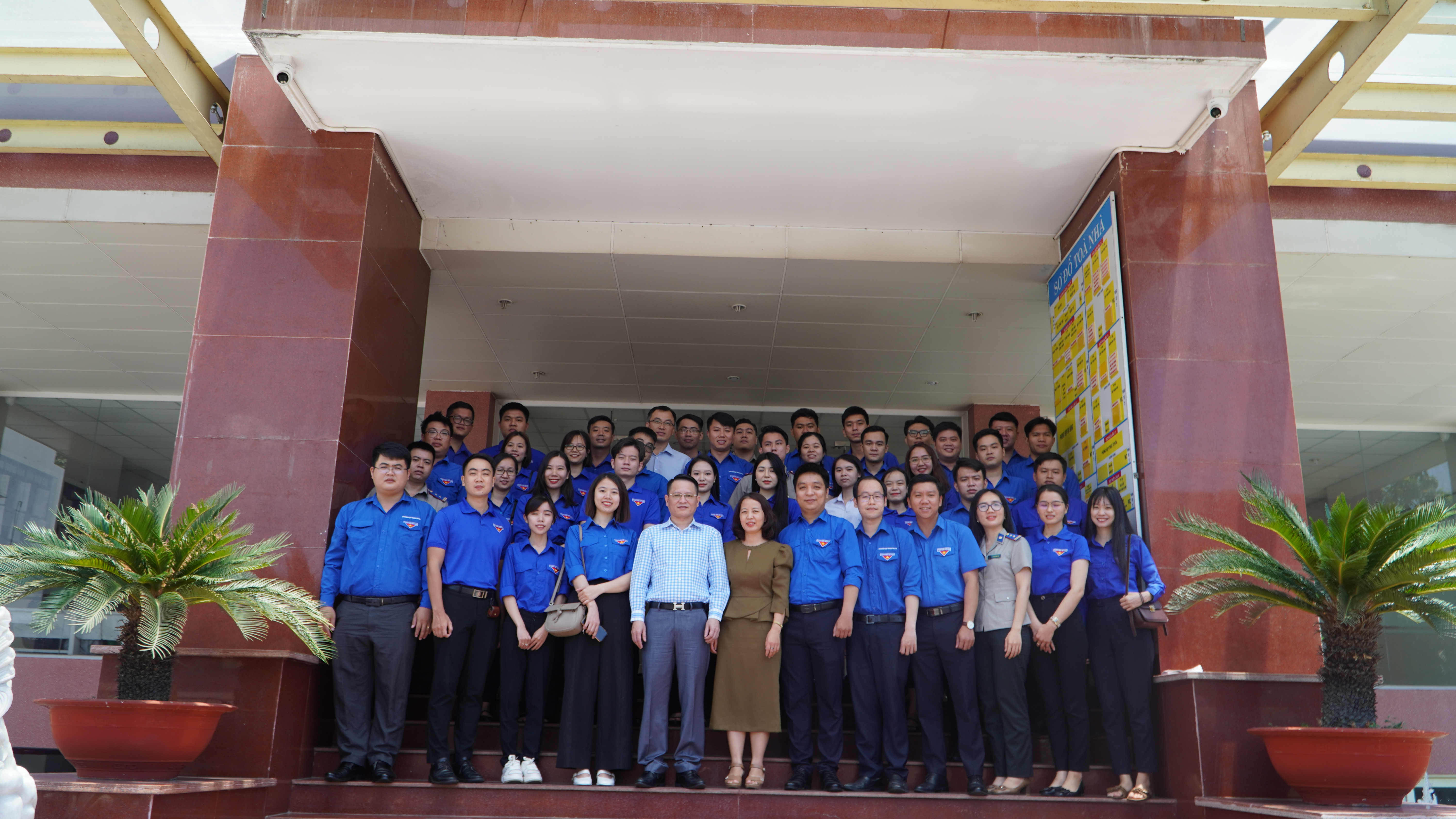 Bí thư Đảng uỷ Nguyễn Văn Hoà gặp mặt ĐVTN,  công chức trẻ nhân dịp Kỷ niệm 93 năm ngày thành lập Đoàn TNCS Hồ Chí Minh.