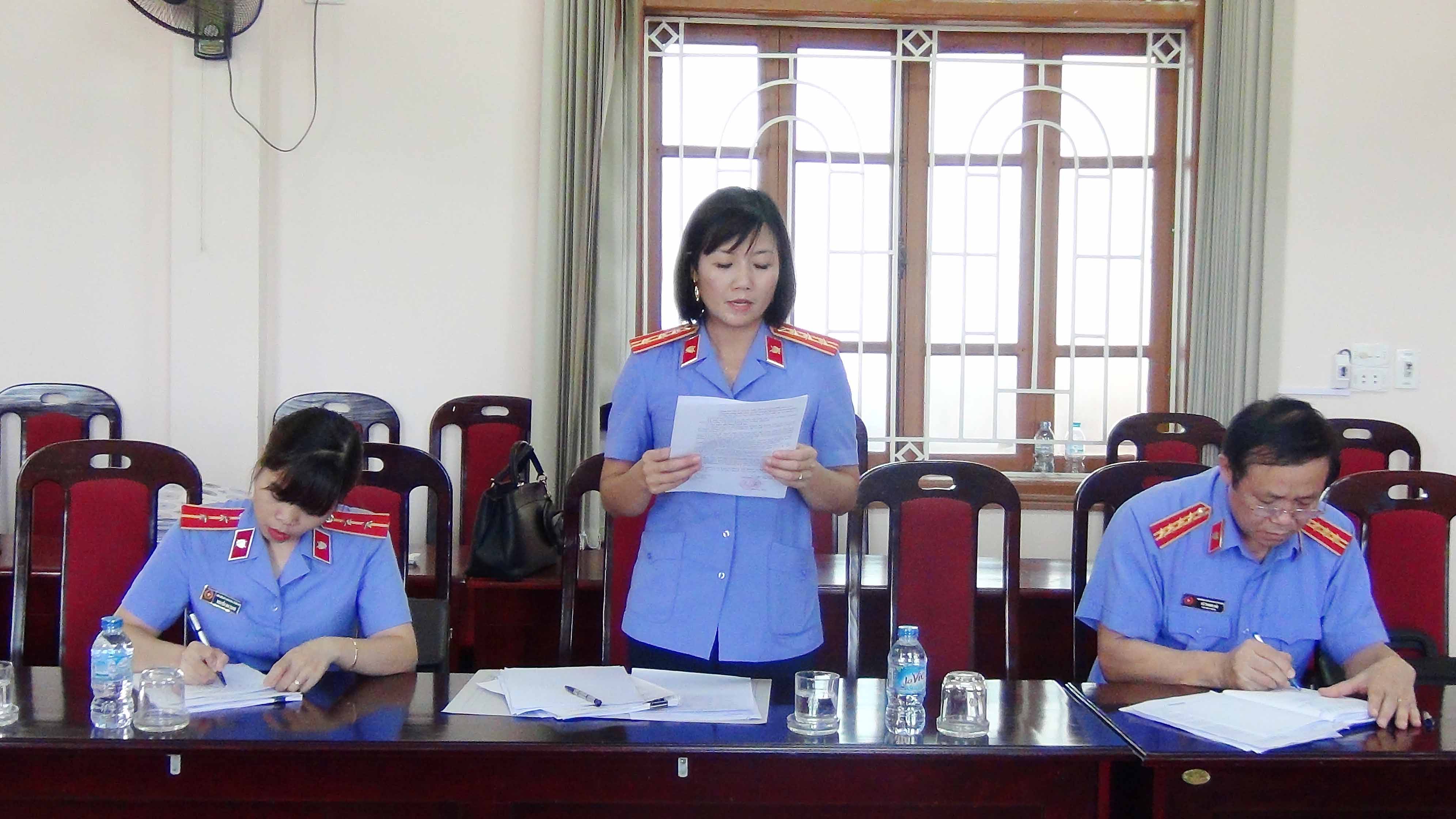 Viện Kiểm sát nhân dân tỉnh kiểm sát công tác thi hành án dân sự tại Cục Thi hành án dân sự Tuyên Quang