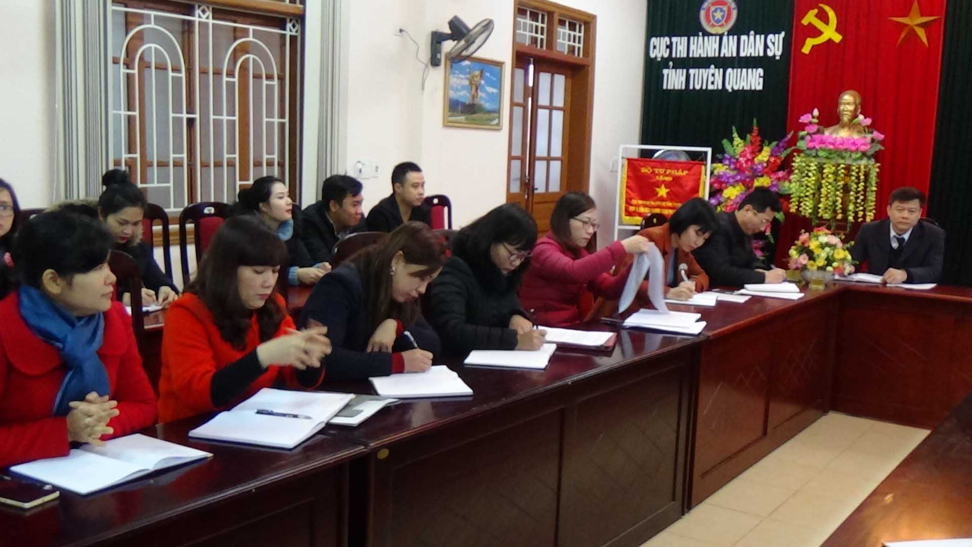 Cục Thi hành án dân sự tỉnh Tuyên Quang tổ chức Hội nghị cán bộ, công chức năm 2017.