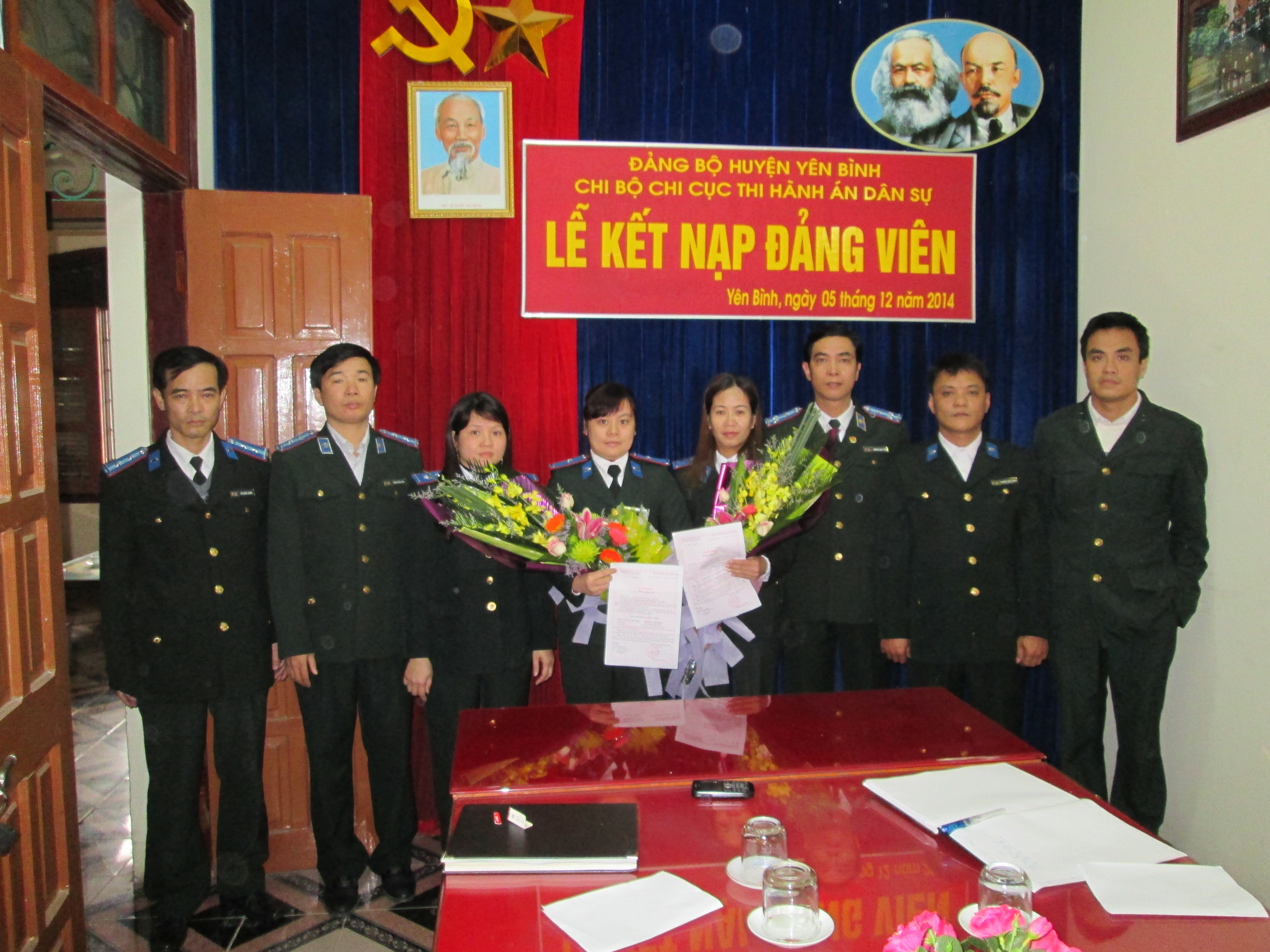 Cán bộ, công chức, người lao động Chi cục THADS huyện Yên Bình đẩy mạnh việc học tập và làm theo tấm gương đạo đức Hồ Chí Minh