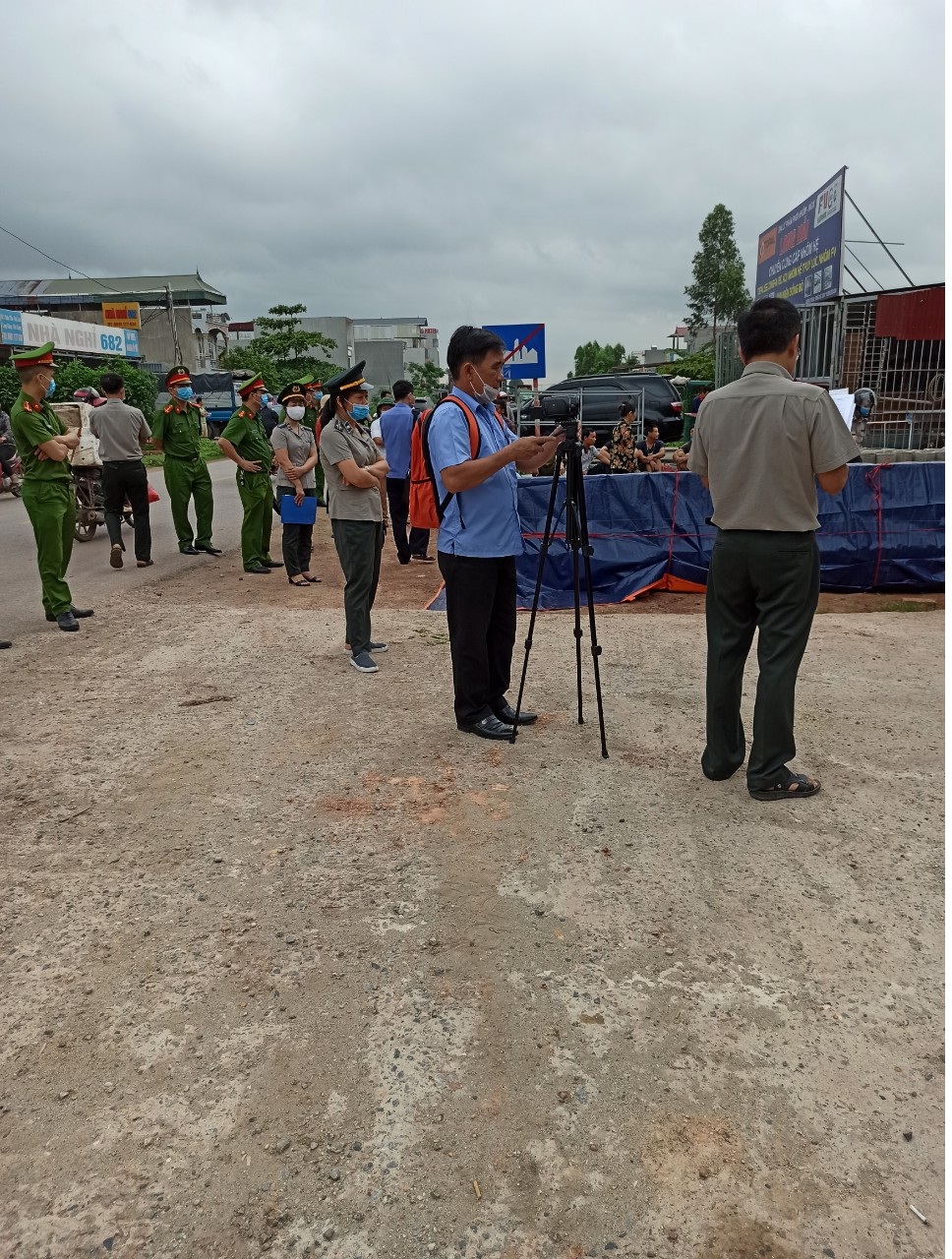 Chi cục THADS huyện Lạng Giang tổ chức cưỡng chế thành công vụ việc phức tạp