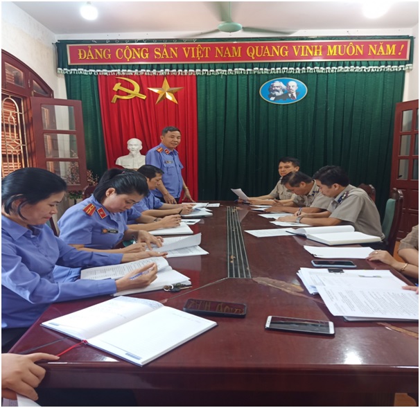 Viện kiểm sát nhân dân huyện Yên Dũng tiến hành trực tiếp kiểm sát công tác thi hành án dân sự tại Chi cục Thi hành án dân sự huyện Yên Dũng