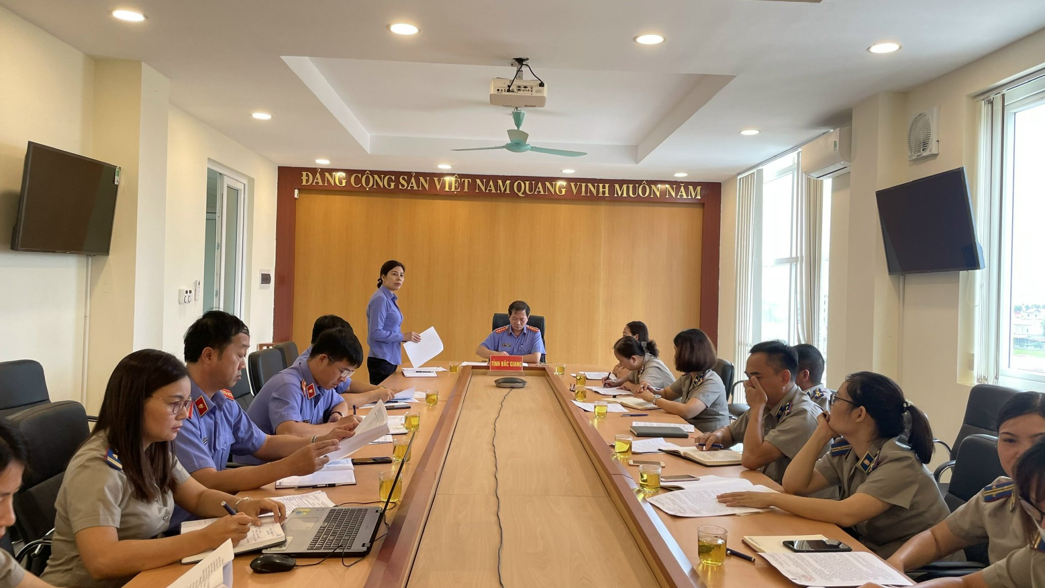 Viện Kiểm sát nhân dân tỉnh Bắc Giang công bố Quyết định trực tiếp kiểm sát hoạt động THADS, hành chính tại Cục THADS