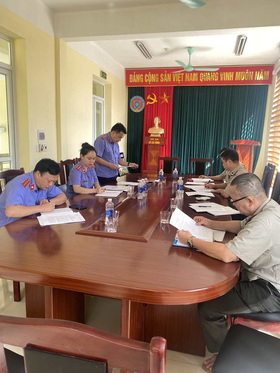 Viện kiểm sát nhân dân huyện Ngân Sơn, tỉnh Bắc Kan kiểm sát hoạt động thi hành án dân sự huyện Ngân Sơn