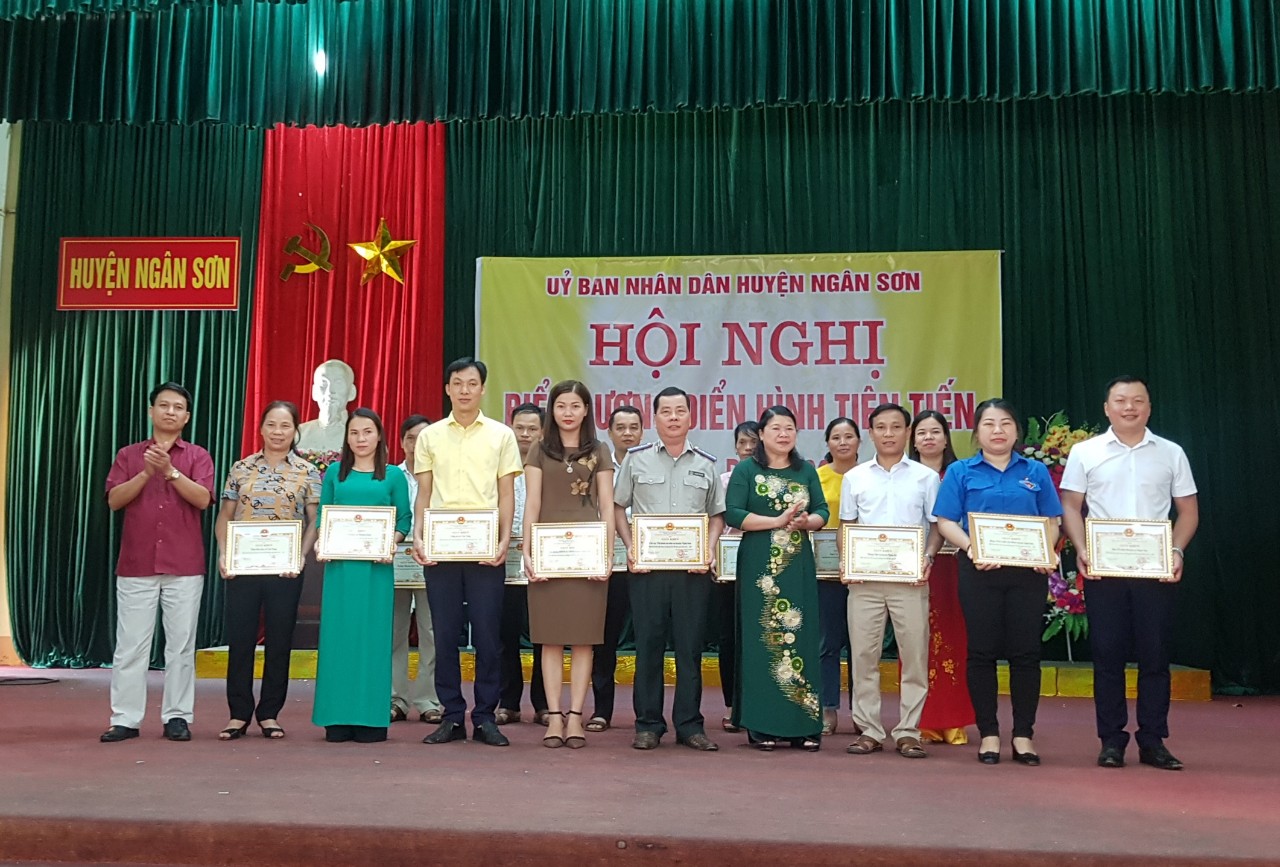 Ủy ban nhân dân huyện Ngân Sơn tổ chức  Hội nghị Điển hình tiên tiến giai đoạn 2015-2020