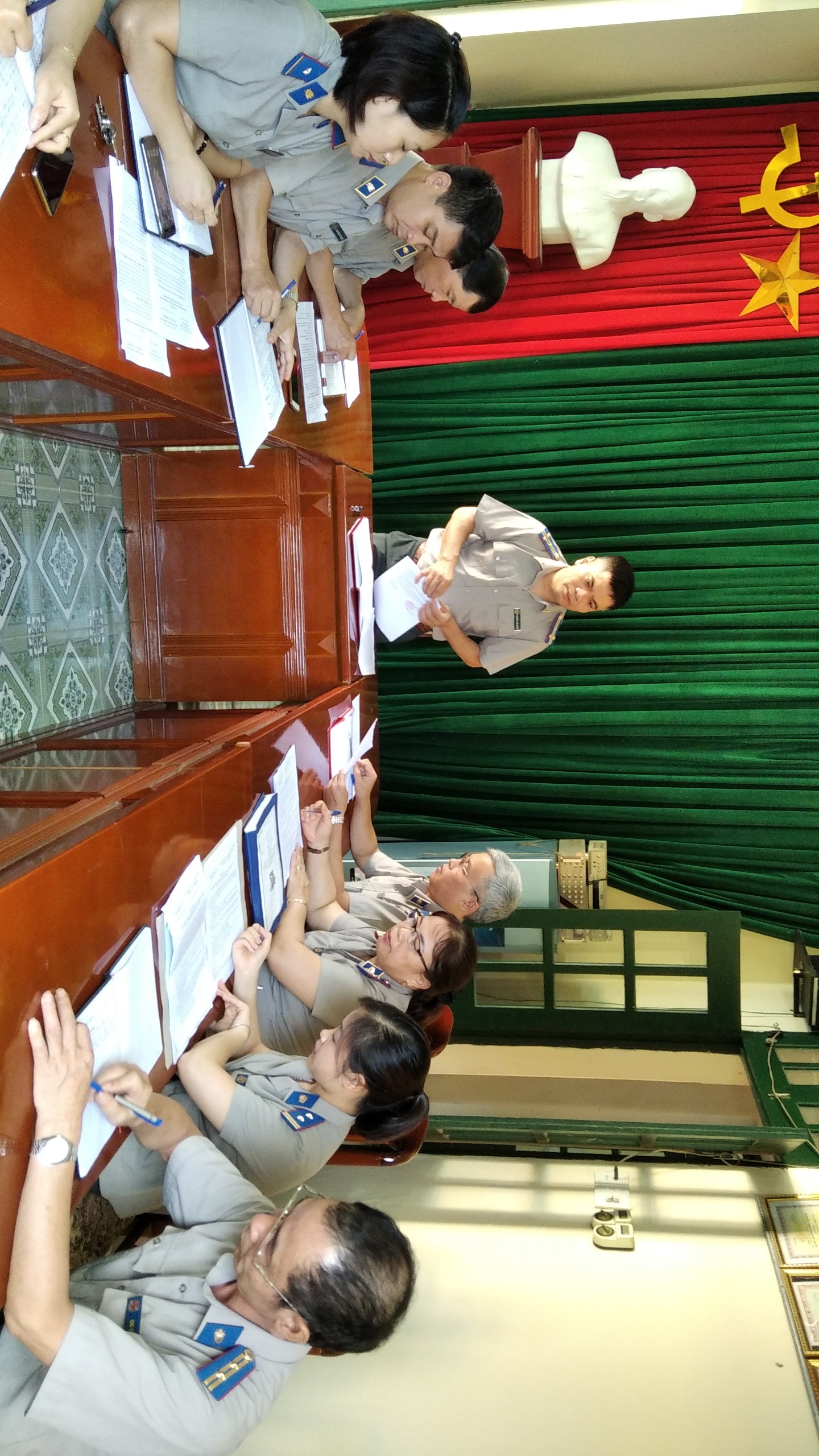 Kiểm tra thi hành án dân sự tại Chi cục THADS huyện Ngân Sơn