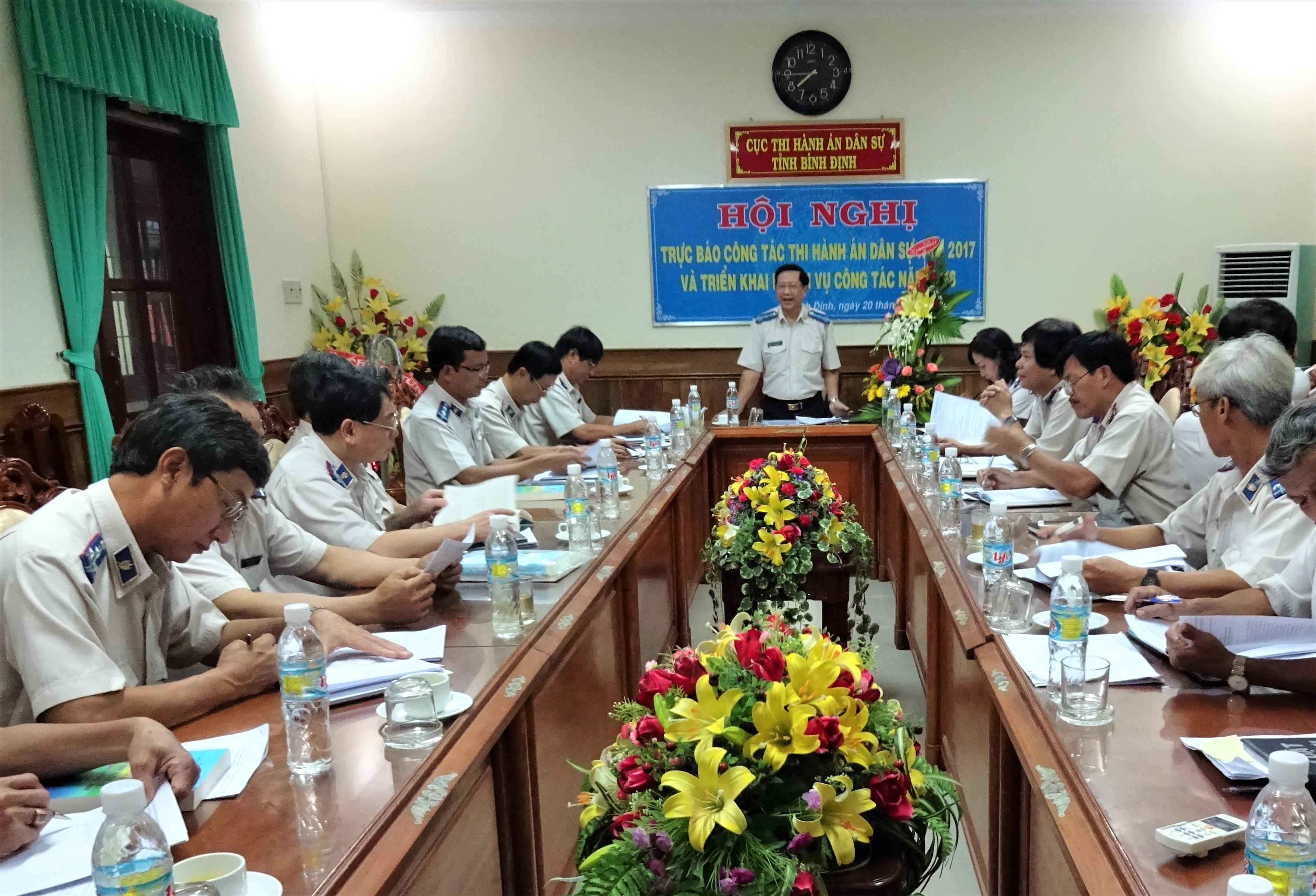 Cục Thi hành án dân sự tỉnh Bình Định tổ chức Hội nghị trực báo công tác Thi hành án dân sự năm 2017 và triển khai một số nhiệm vụ công tác năm 2018