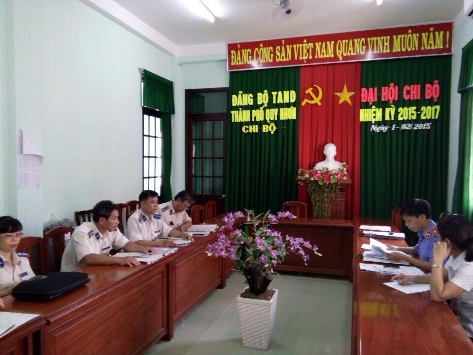 Chi cục Thi hành án dân sự thành phố Quy Nhơn tiếp tục lập hồ sơ xét miễn, giảm nghĩa vụ thi hành án đối với các khoản thu nộp ngân sách nhà nước đợt II năm 2017