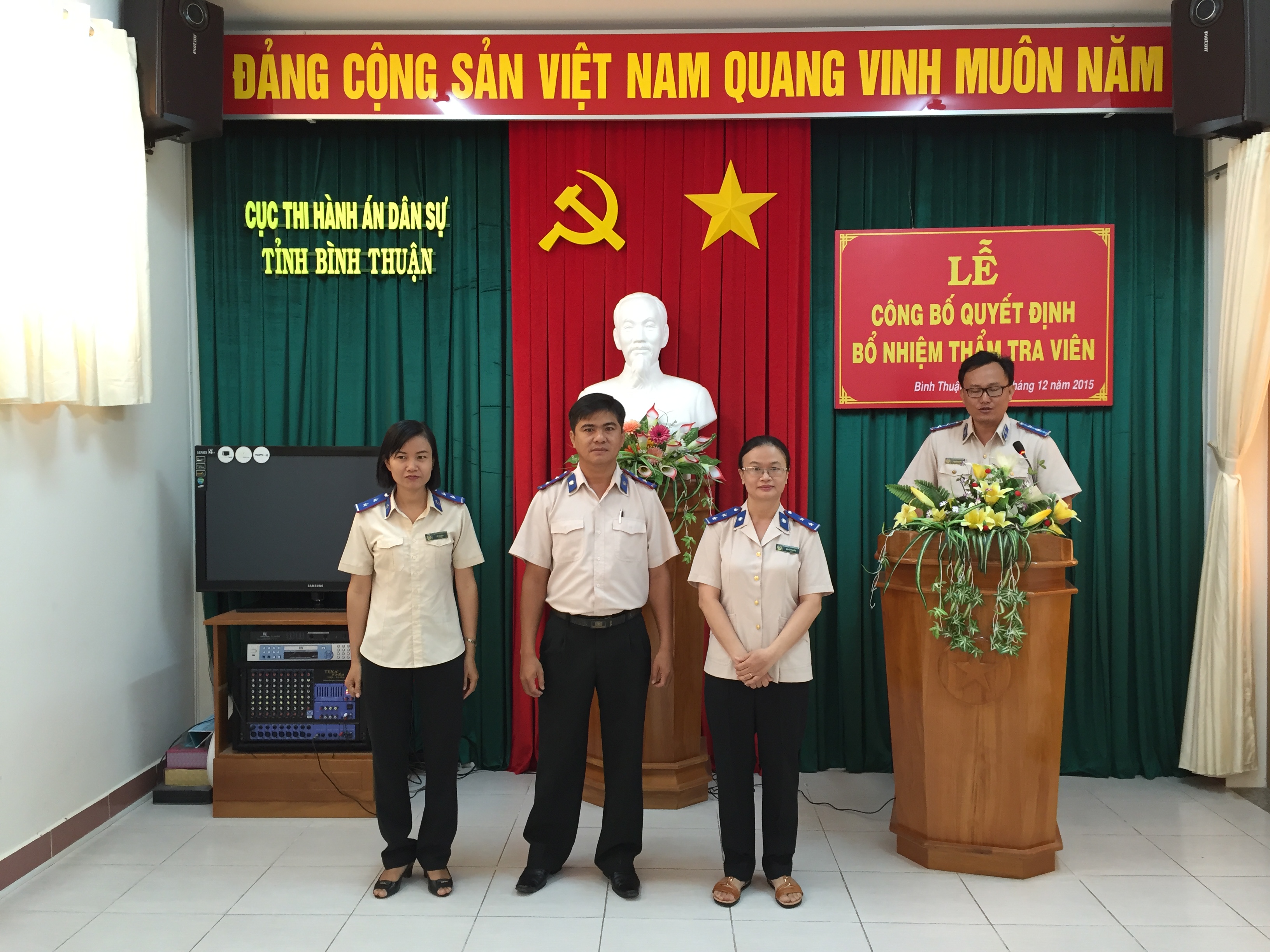 Lễ công bố Quyết định bổ nhiệm Thẩm tra viên Cục THADS tỉnh Bình Thuận