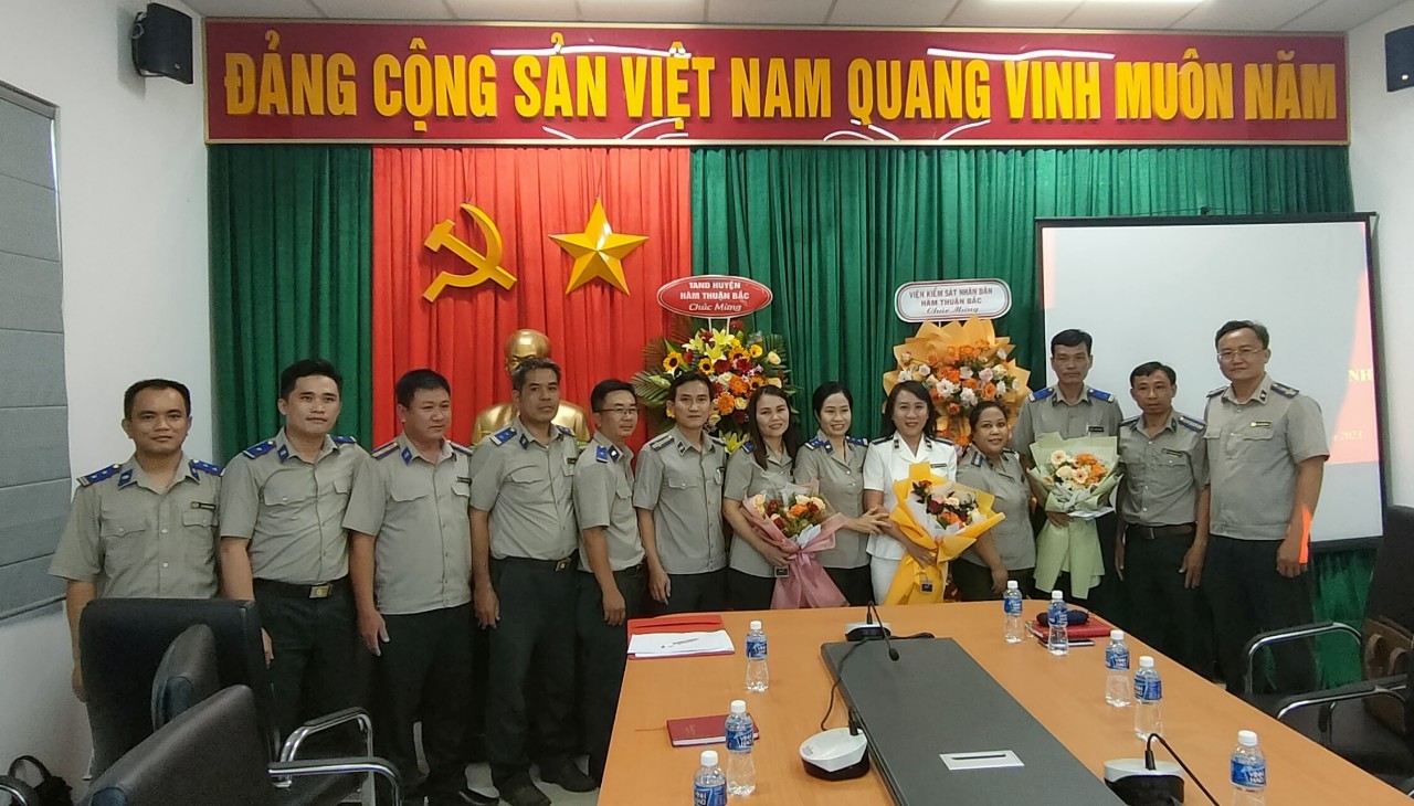 Chi cục thi hành án dân sự huyện Hàm Thuận Bắc điều đồng , bổ nhiệm nhân sự mới .