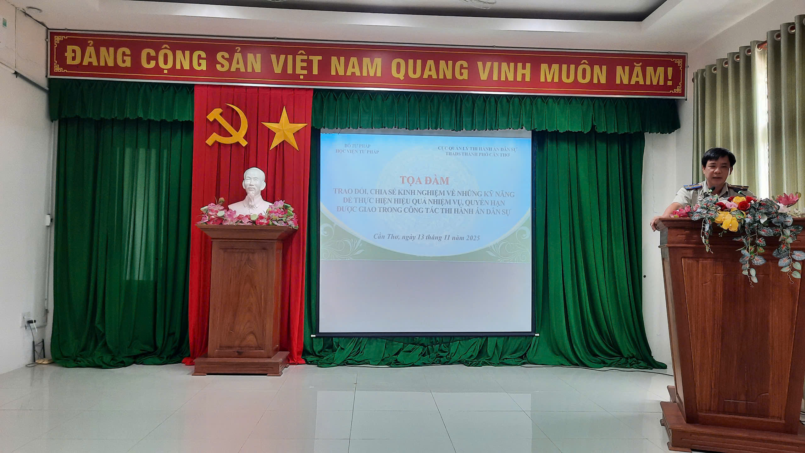 Trao đổi, chia sẽ kinh nghiệm về những kỹ năng để thực hiện hiệu quả nhiệm vụ, quyền hạn được giao trong công tác thi hành án dân sự