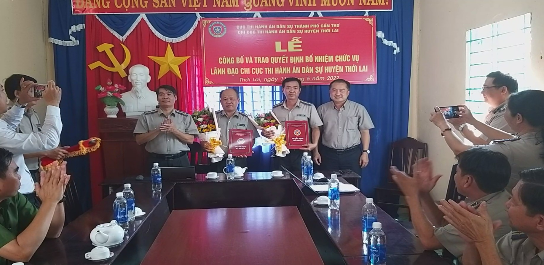 Cục Thi hành án dân sự thành phố trao Quyết định bổ nhiệm lãnh đạo Chi cục THADS huyện Thới Lai