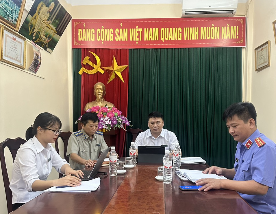 Chi cục Thi hánh án dân sự huyện Bảo Lâm thực hiện công tác xét miễn, giảm nghĩa vụ THADS