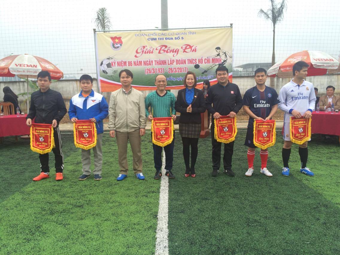 Cụm thi đua số 5 Đoàn Khối các cơ quan tỉnh Cao Bằng tổ chức Giải bóng đá nam 7 người kỷ niệm 86 năm Ngày thành lập Đoàn TNCS Hồ Chí Minh.