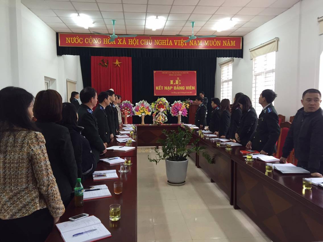 Chi bộ Cục Thi hành án dân sự tổ chức Lễ kết nạp đảng viên mới