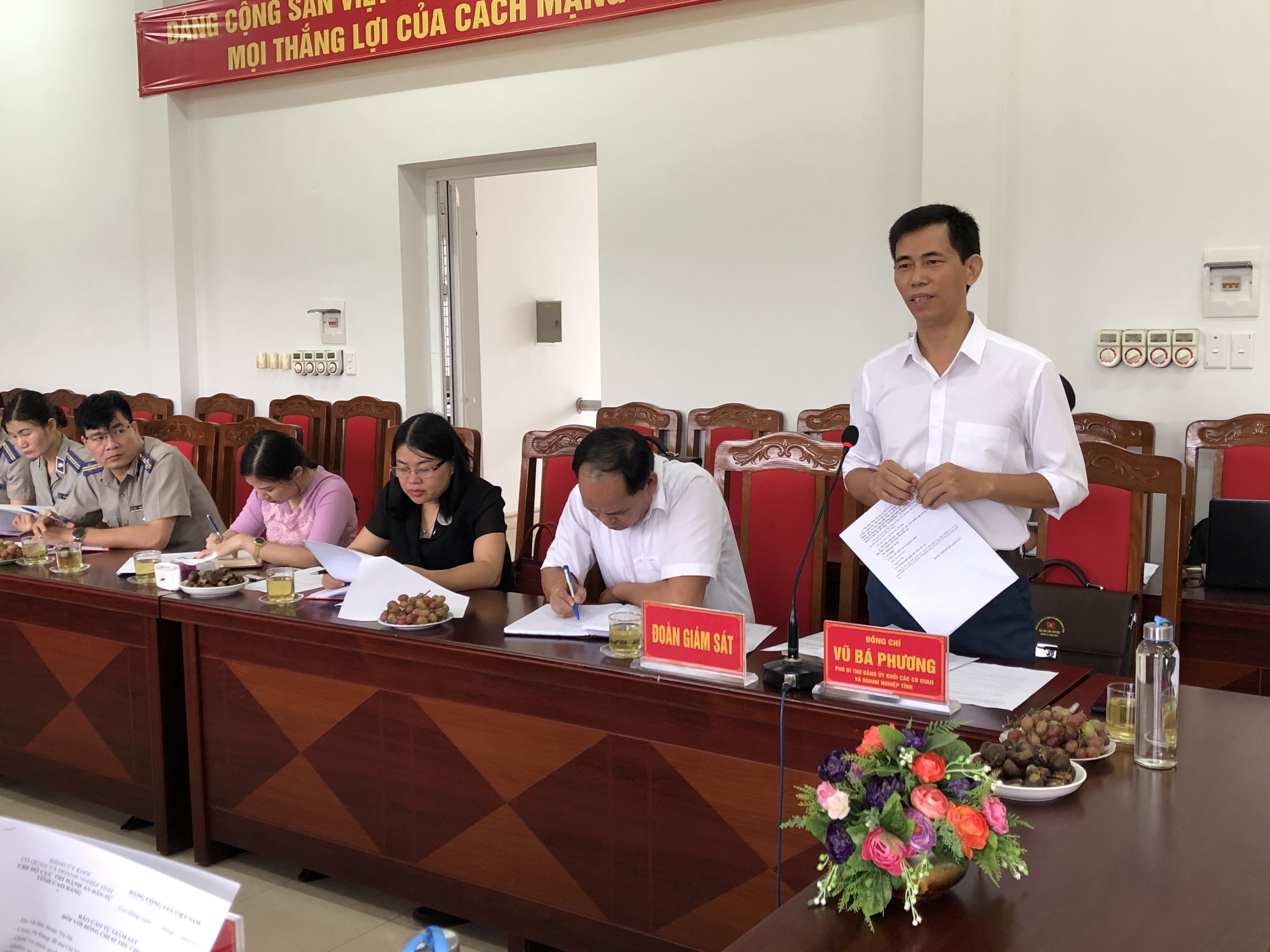 Chi bộ Cục Thi hành án dân sự tỉnh Cao Bằng tiếp đón và làm việc với Đoàn Giám sát Đảng ủy Khối các cơ quan và Doanh nghiệp tỉnh