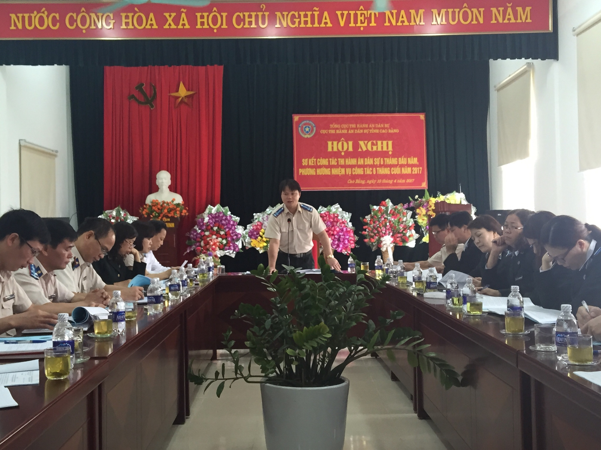 Cục Thi hành án dân sự tỉnh Cao Bằng tổ chức Hội nghị sơ kết công tác thi hành án dân sự 06 tháng đầu năm và phương hướng, nhiệm vụ 06 tháng cuối năm 2017