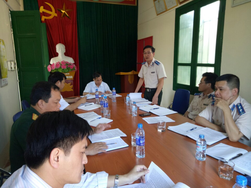Ban pháp chế HĐND huyện thực hiện giám sát công tác thi hành án dân sự, hành chính tại Chi cục THADS huyện Hạ Lang