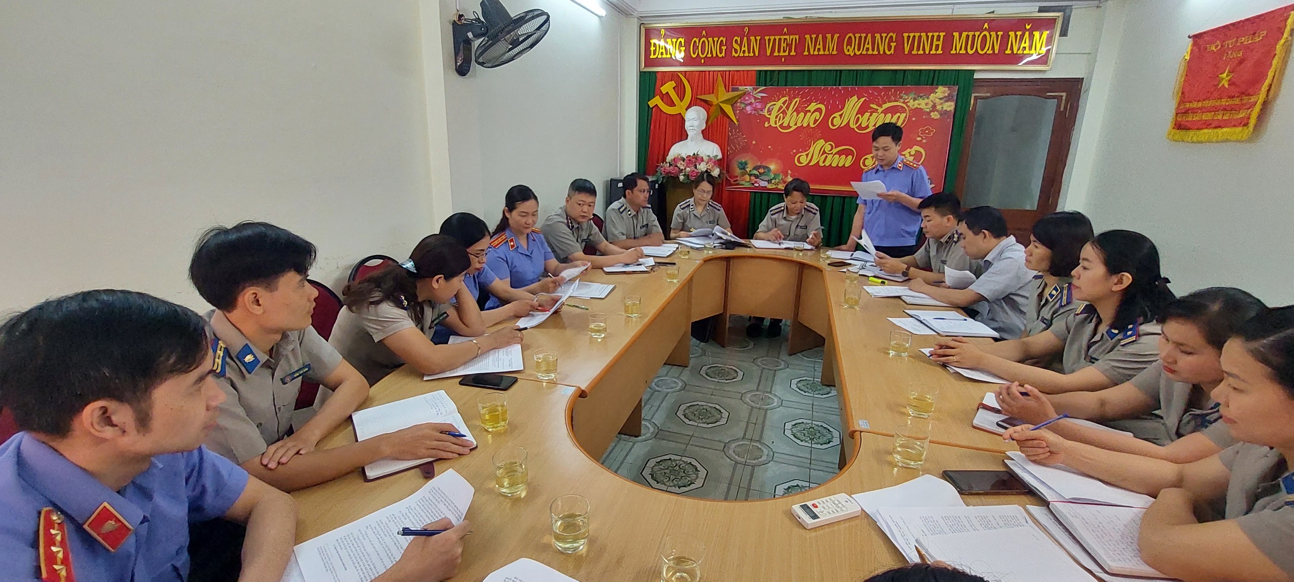 Cục Thi hành án dân sự và Viện kiểm sát nhân dân phối hợp kiểm tra công tác thi hành án dân sự tại Chi cục THADS thành phố Cao Bằng
