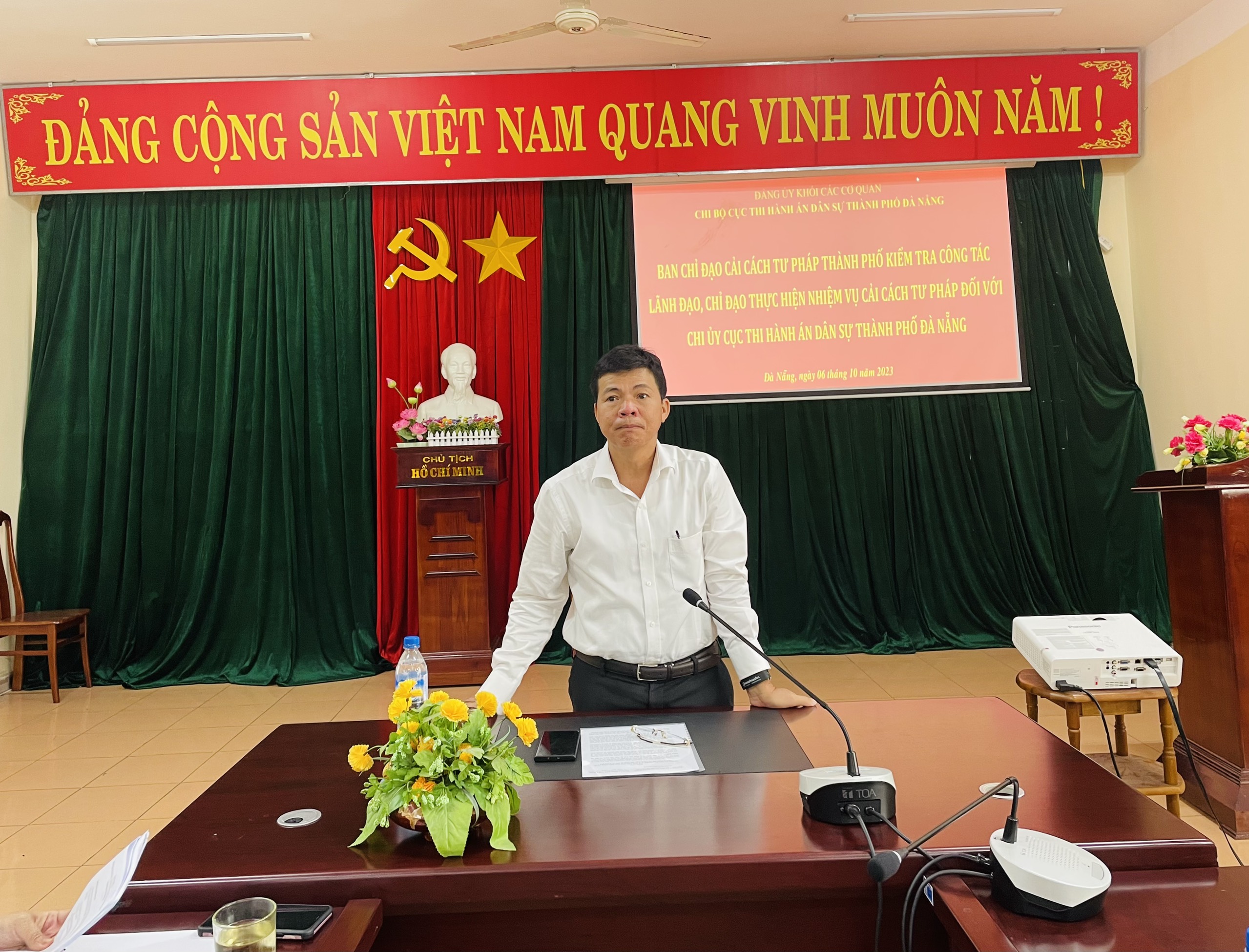 Ban Chỉ đạo Cải cách tư pháp thành phố làm việc với Chi ủy Cục Thi hành án dân sự thành phố Đà Nẵng