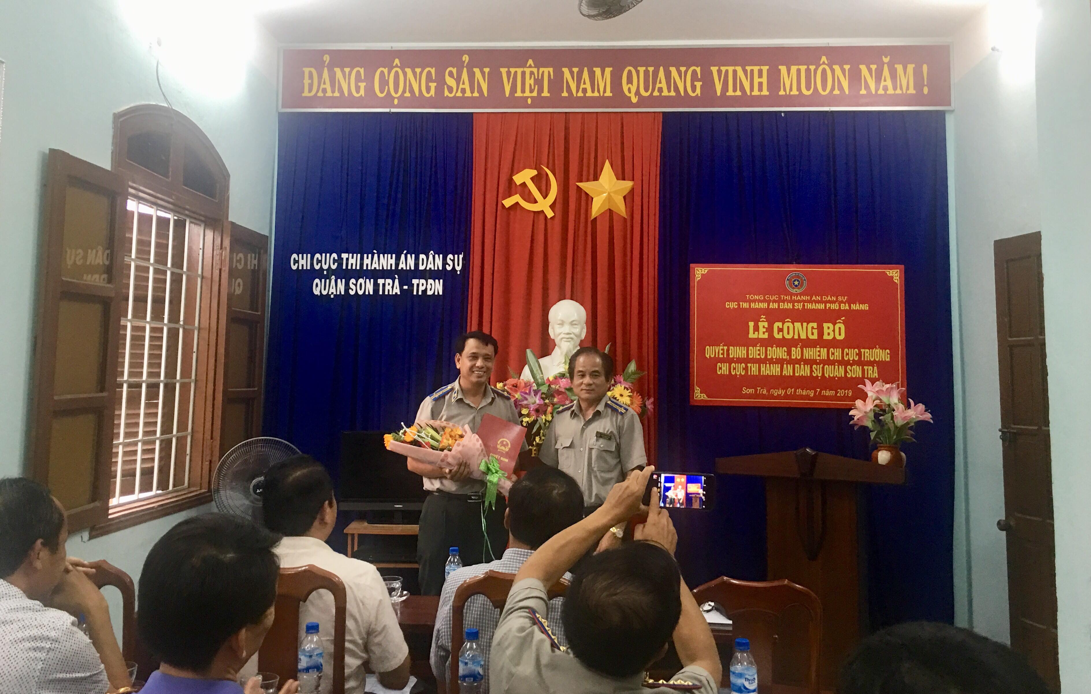 Công bố trao Quyết định điều động, bổ nhiệm Chi cục trưởng Chi cục  Thi hành án dân sự quận Sơn Trà thành phố Đà Nẵng