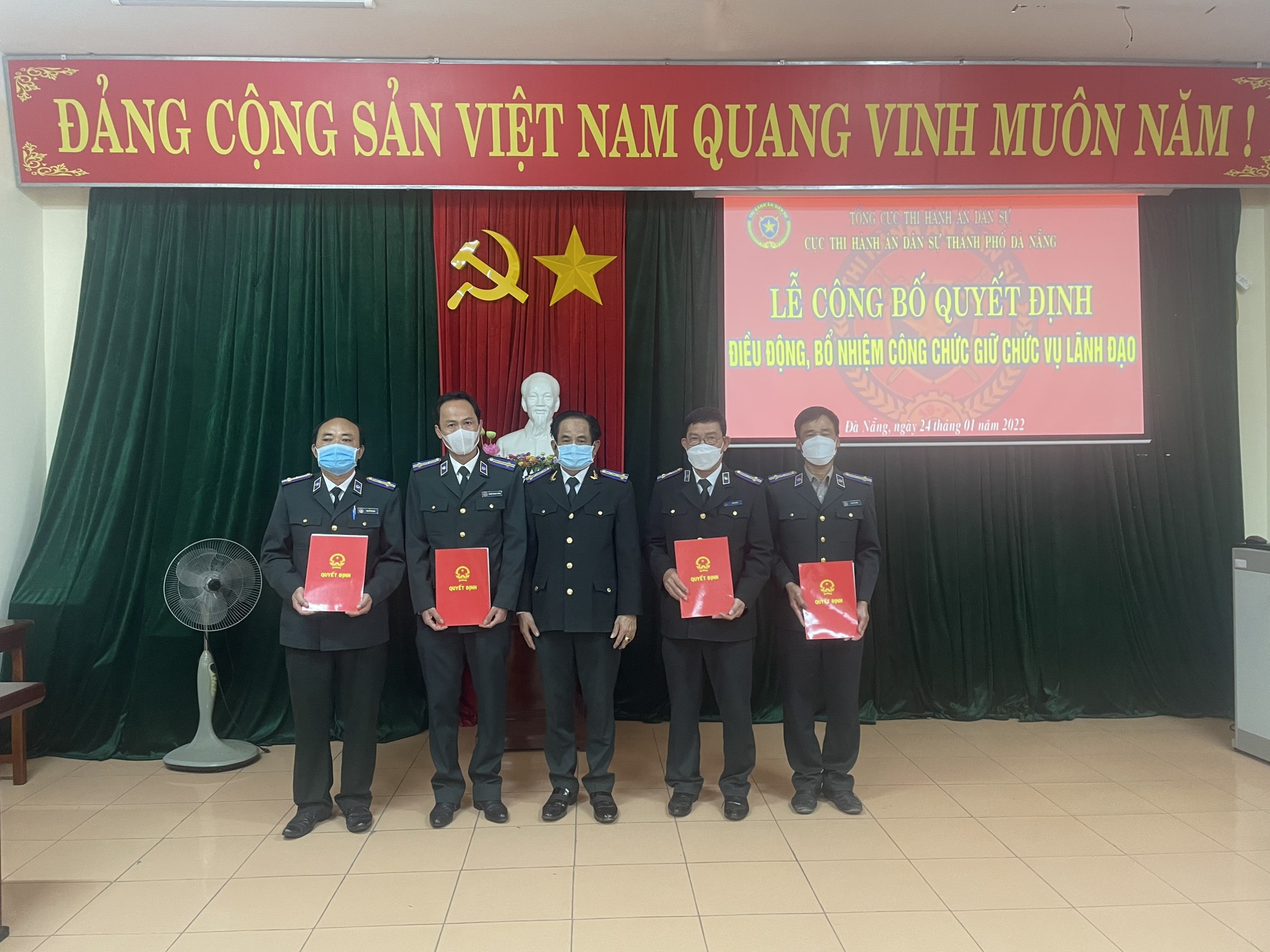Cục Thi hành án dân sự thành phố Đà Nẵng công bố Quyết định điều động, bổ nhiệm công chức giữ chức vụ lãnh đạo