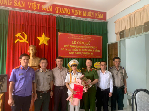 Lễ trao Quyết định điều động, bổ nhiệm chức vụ Phó Chi cục trưởng Chi cục Thi hành án dân sự huyện Tân Phú