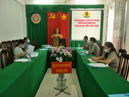 Công đoàn cơ sở Cục Thi hành án dân sự tiếp Đoàn kiểm tra của Công đoàn Viên chức tỉnh Đồng Tháp